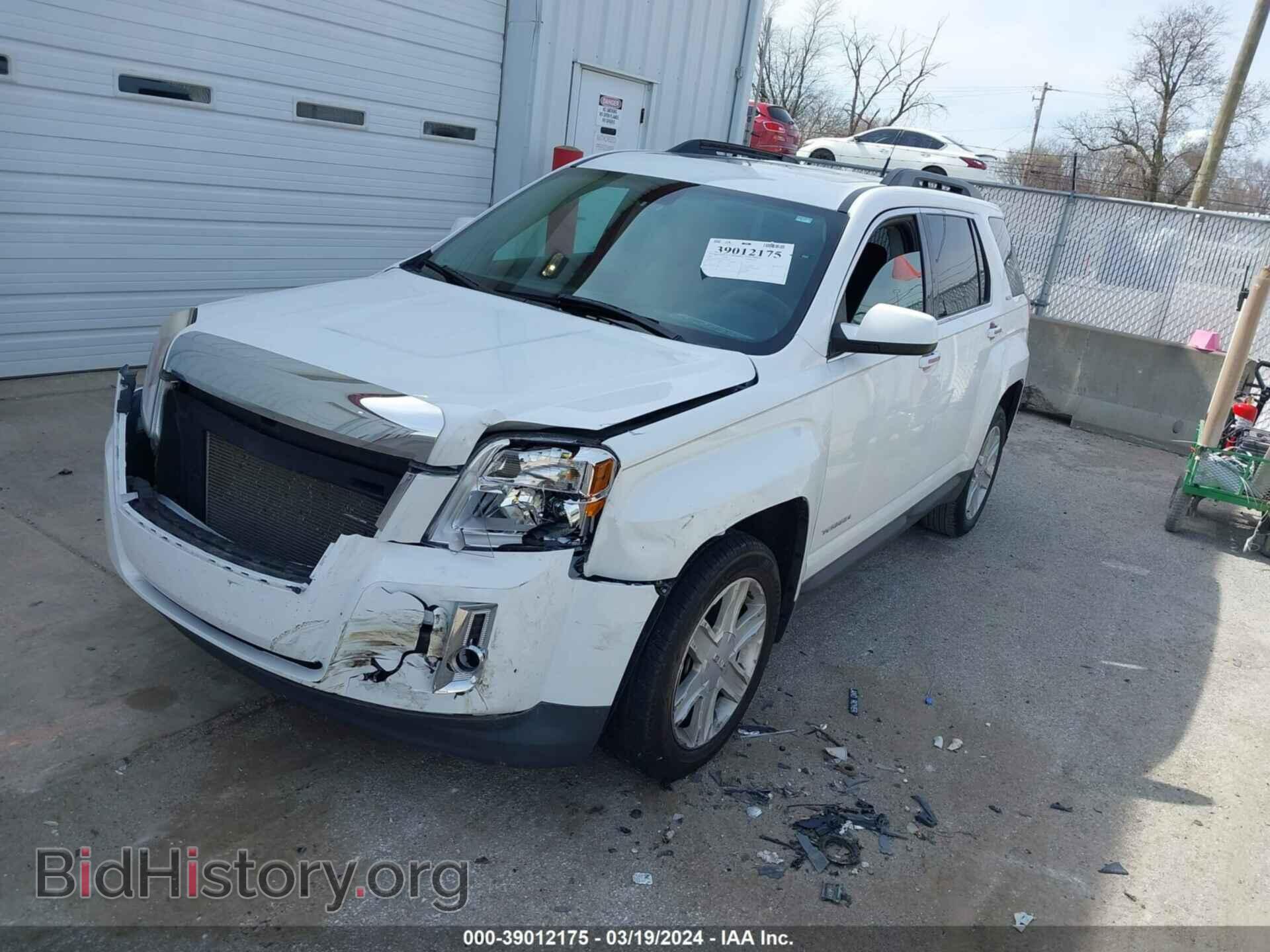 2011 GMC TERRAIN - VIN: 2CTALSEC5B6217505 - Photo 2