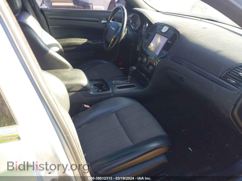 2013 Chrysler 300 (VIN 2C3CCAGT3DH590582) — фото 5 из 11