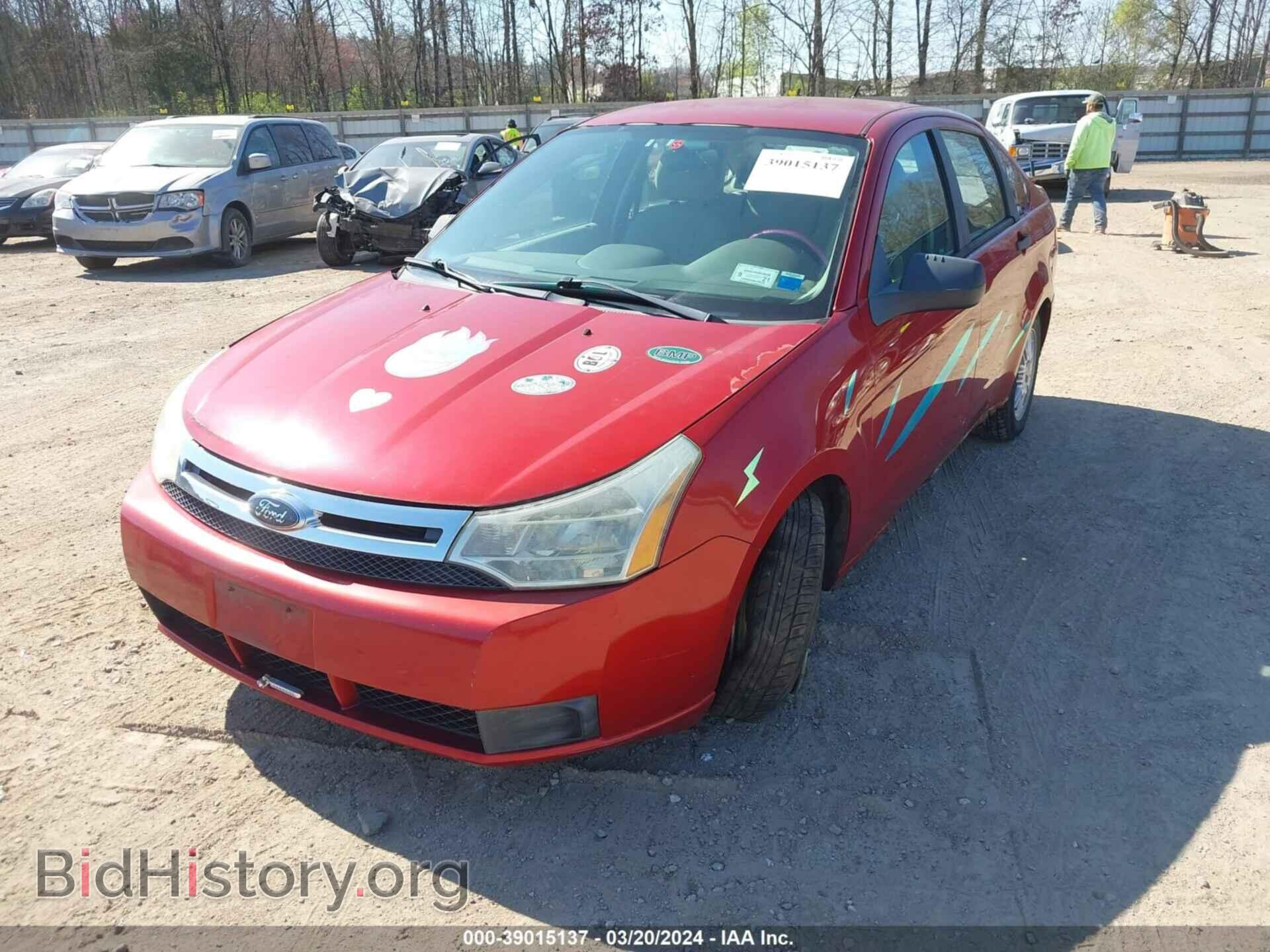 2010 FORD FOCUS - VIN: 1FAHP3FN0AW219709 - Фото 2