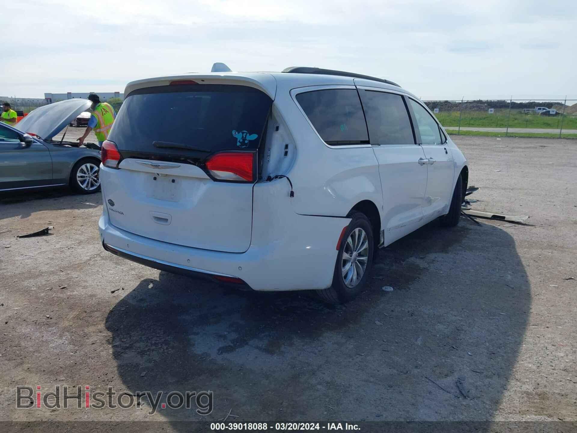 2017 CHRYSLER PACIFICA - VIN: 2C4RC1BG0HR591222 - Фото 4