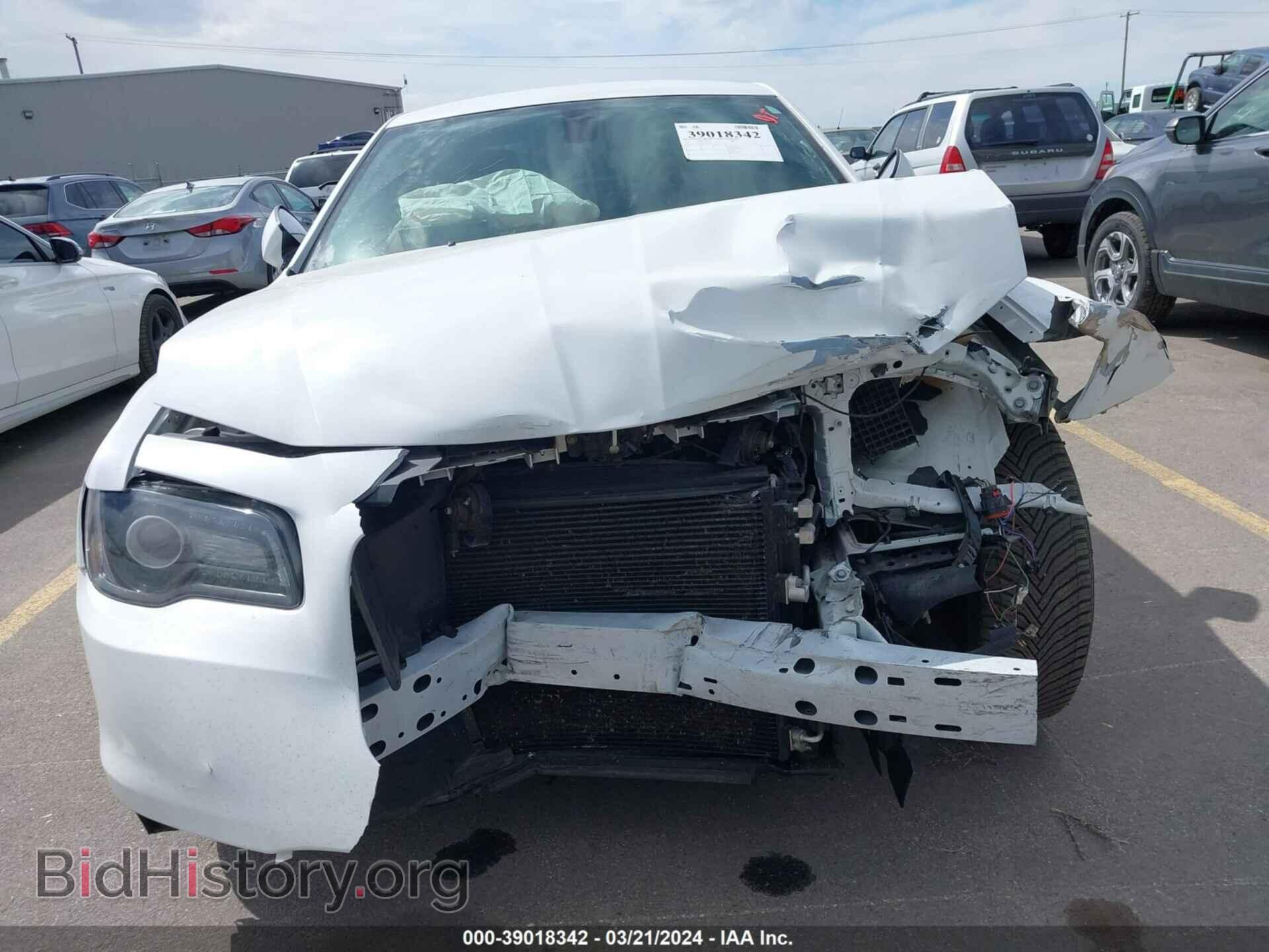 2016 CHRYSLER 300 - VIN: 2C3CCAGG4GH217042 - Фото 12