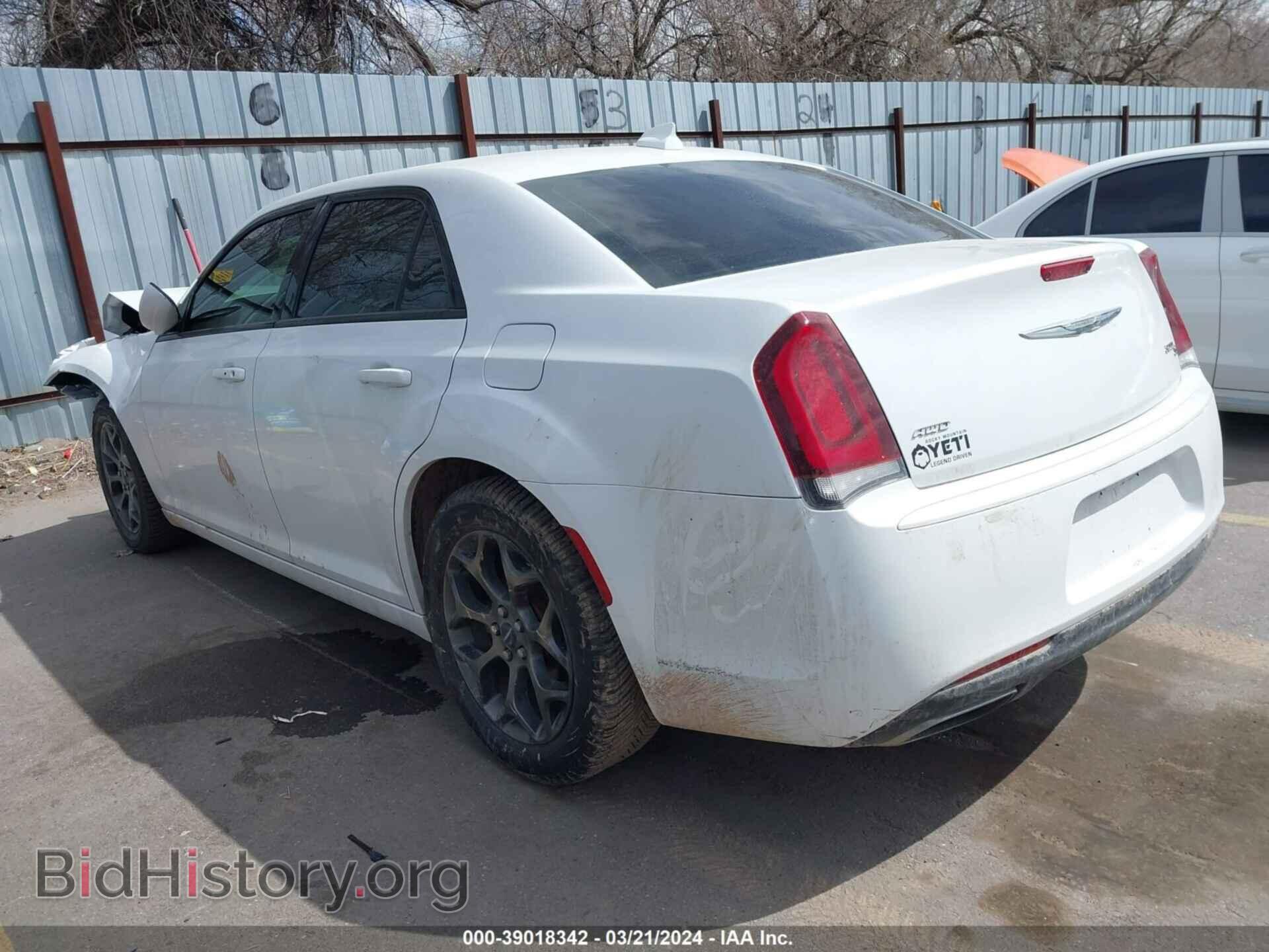 2016 CHRYSLER 300 - VIN: 2C3CCAGG4GH217042 - Фото 3