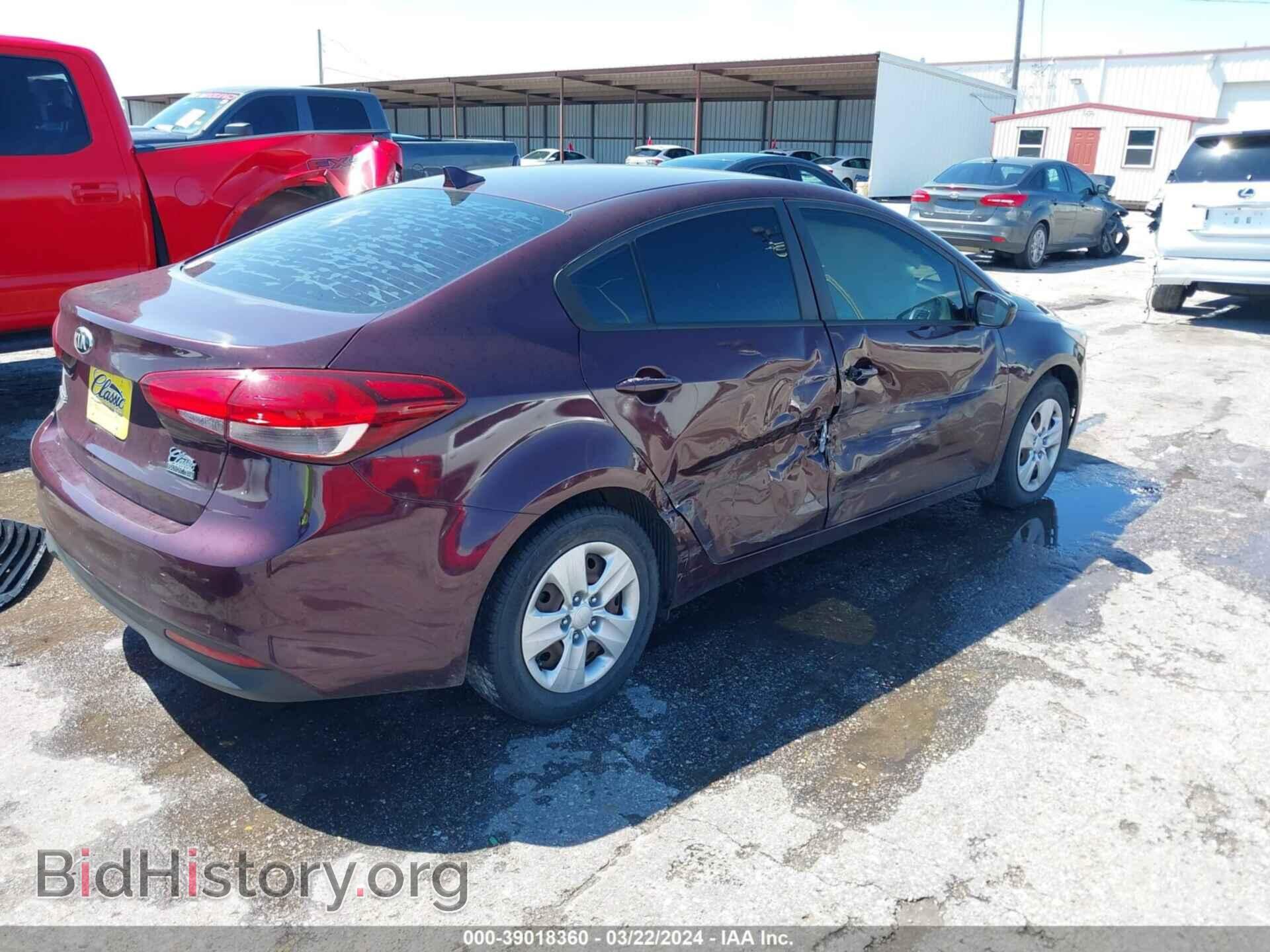 2017 KIA FORTE - VIN: 3KPFK4A77HE081394 - Photo 4