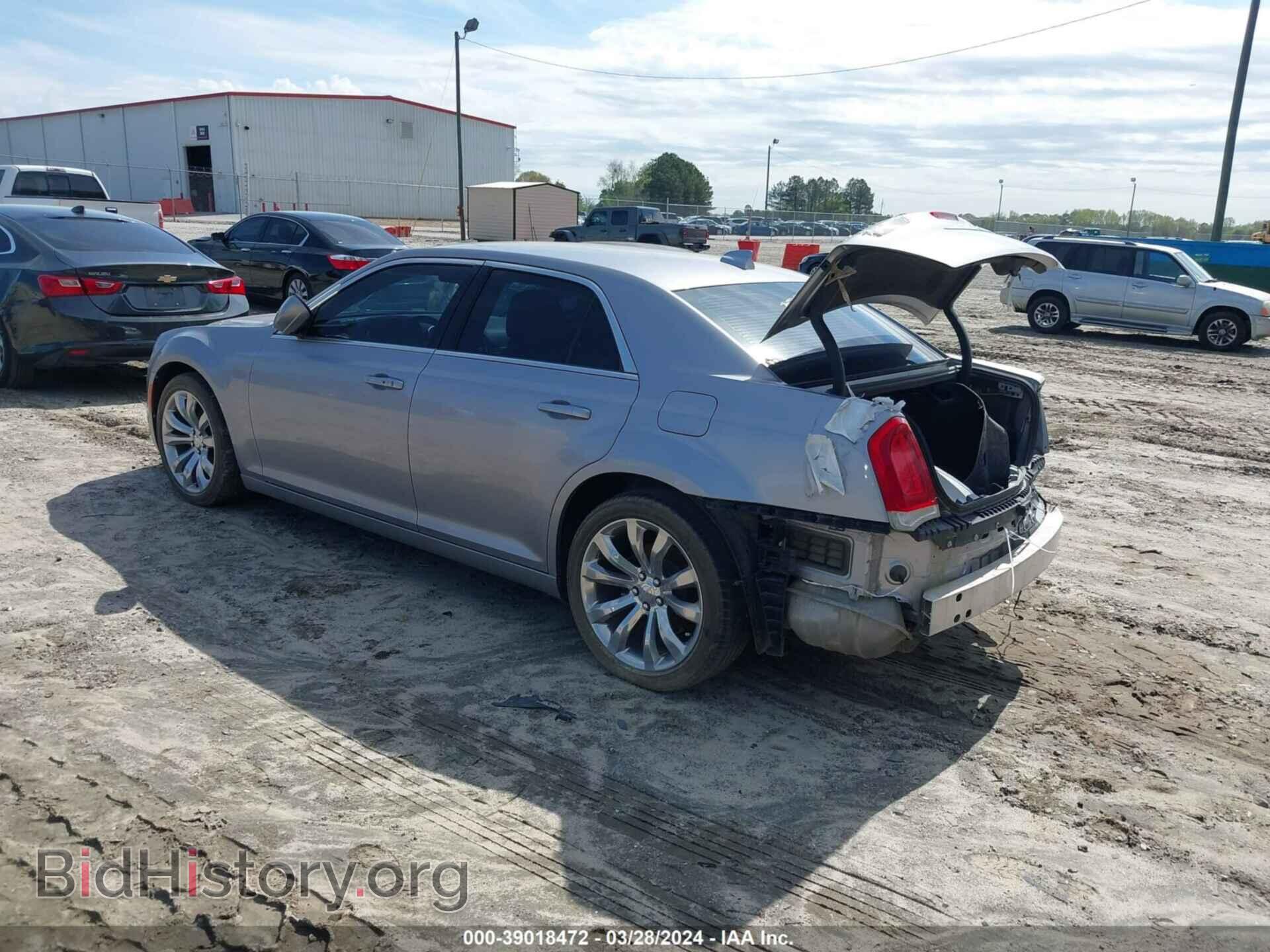 2016 CHRYSLER 300 - VIN: 2C3CCAAG3GH343840 - Фото 3