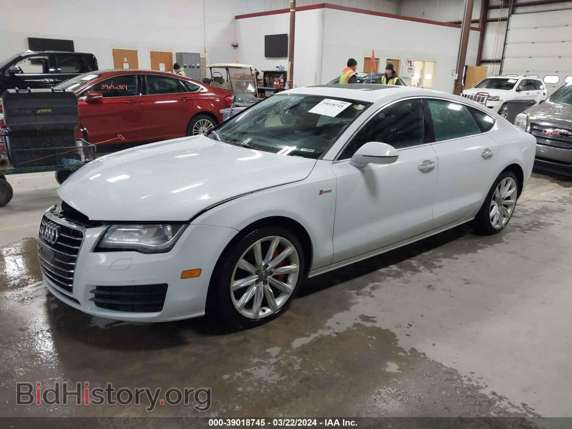 2014 AUDI A7 - VIN: WAUWGAFC0EN009043 - Фото 2