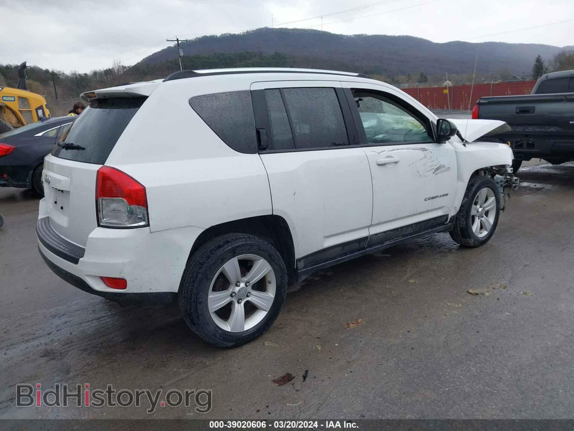 2011 JEEP COMPASS - VIN: 1J4NF1FB9BD134028 - Photo 4