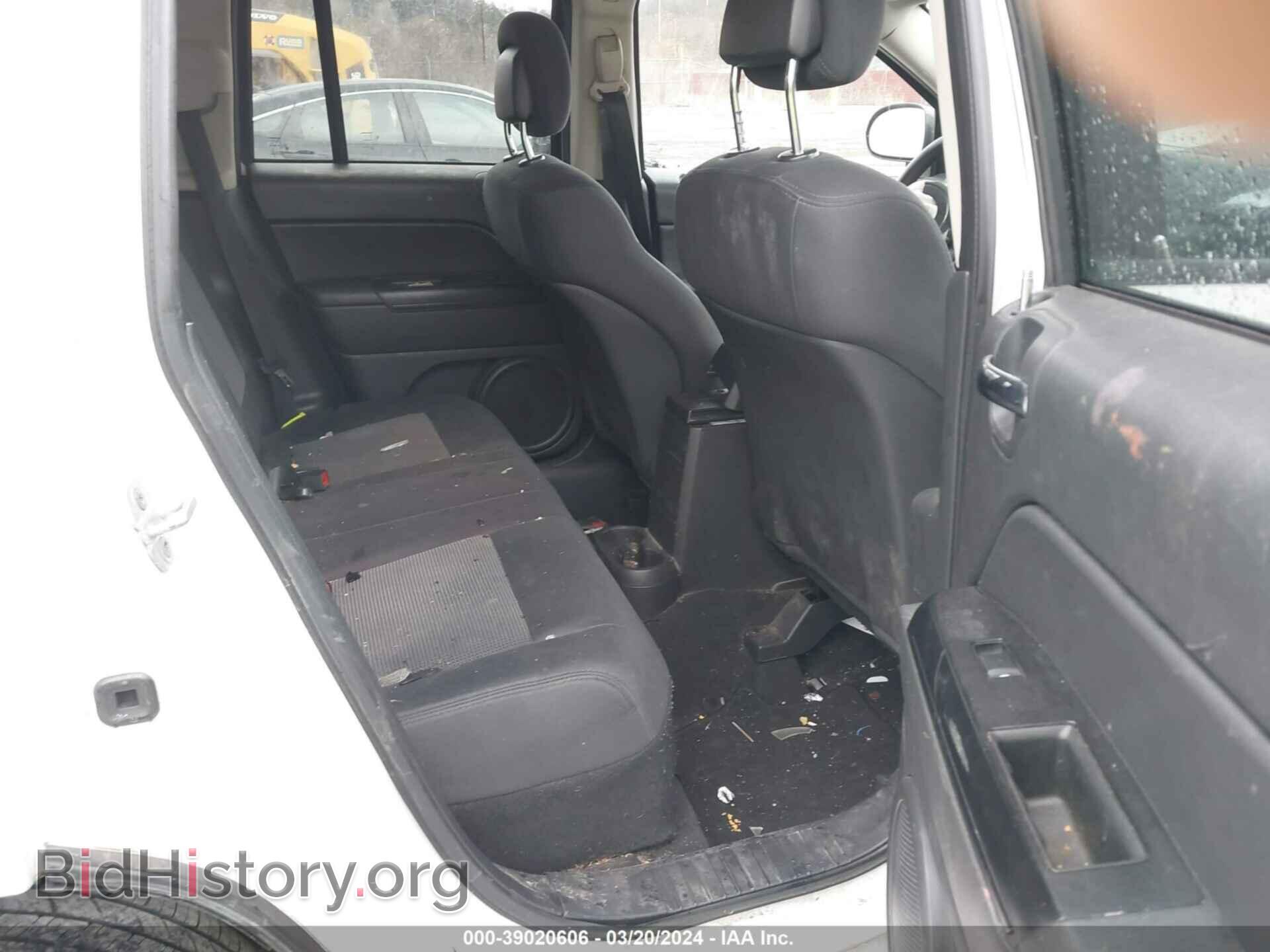 2011 JEEP COMPASS - VIN: 1J4NF1FB9BD134028 - Photo 8