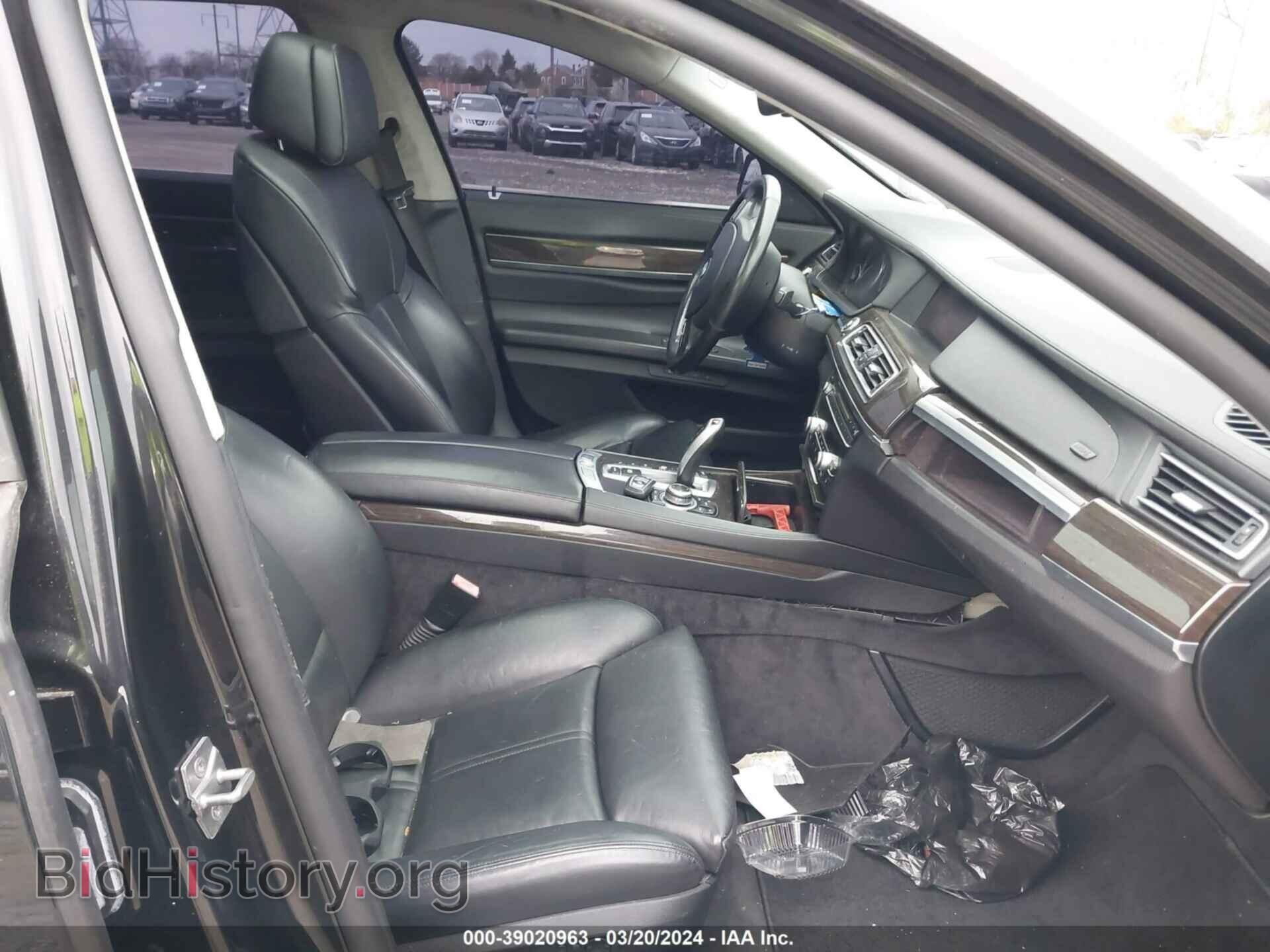 2011 BMW 750LI - VIN: WBAKC8C53BC433784 - Фото 5