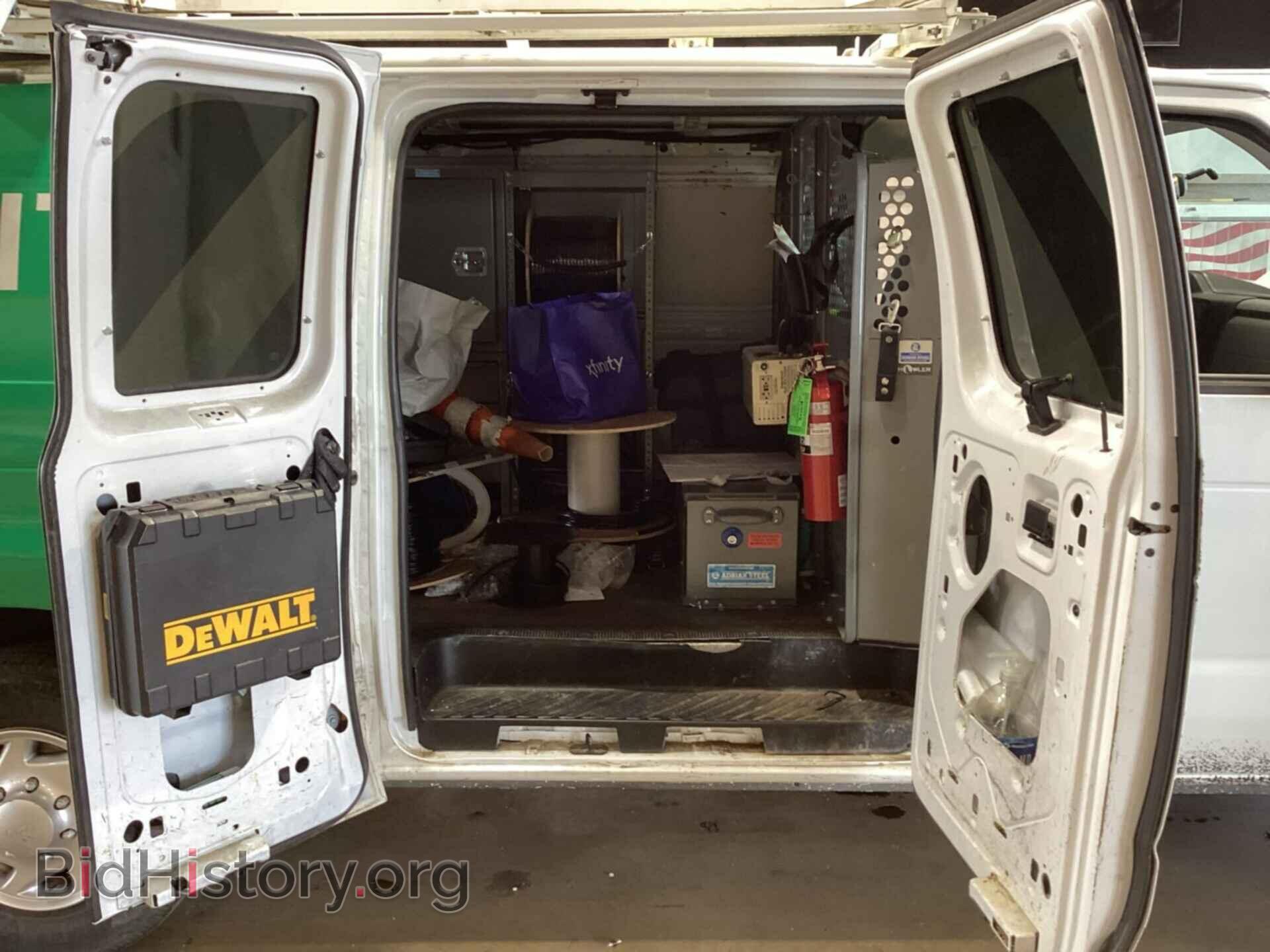 2011 FORD E-250 - VIN: 1FTNE2EL8BDA71898 - Photo 2