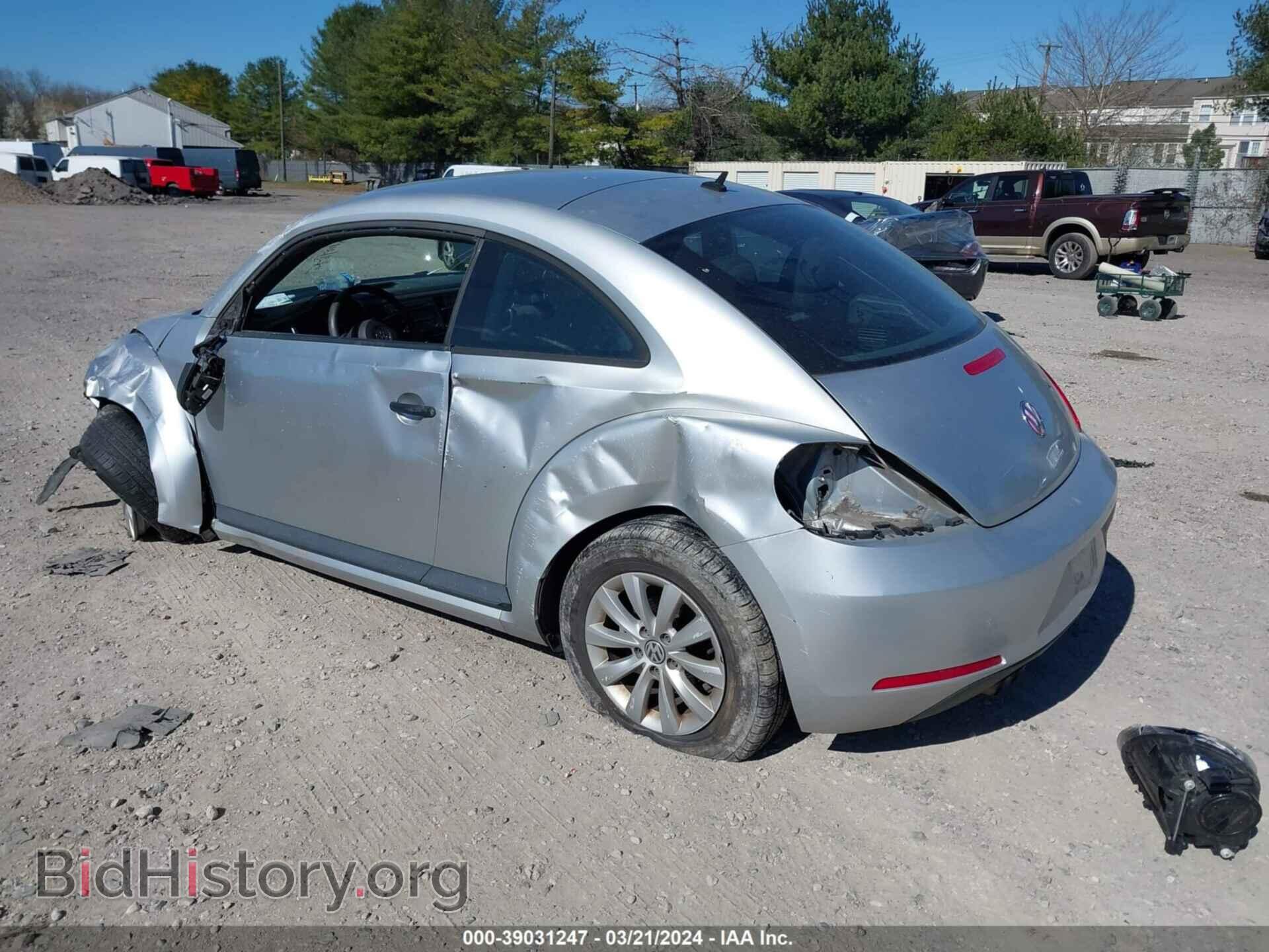 2014 VOLKSWAGEN BEETLE - VIN: 3VWFP7AT9EM621259 - Фото 3
