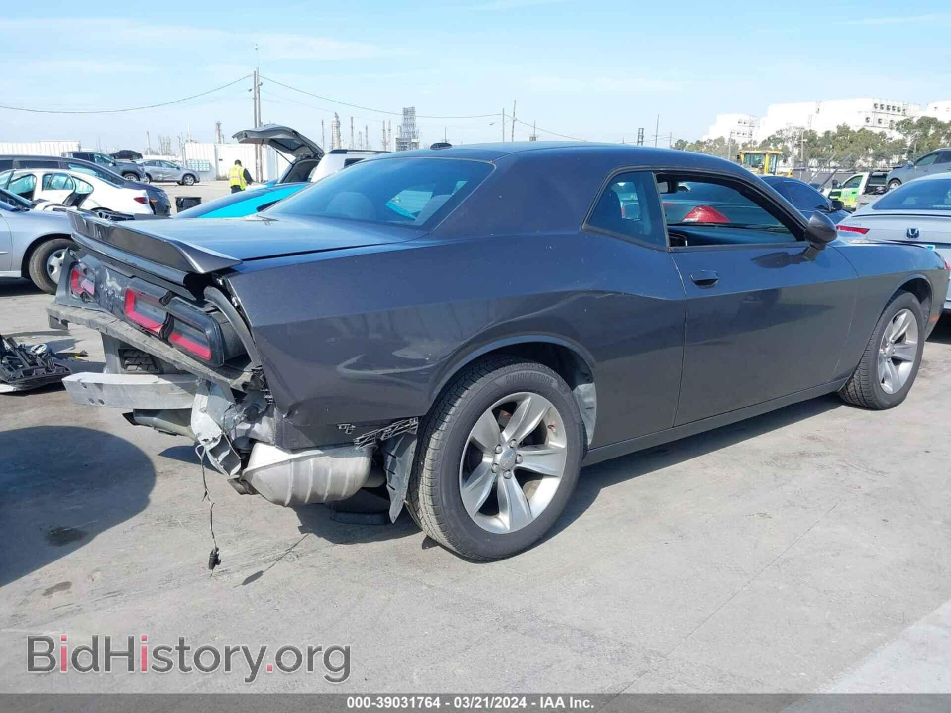2018 DODGE CHALLENGER - VIN: 2C3CDZAG5JH242561 - Photo 4