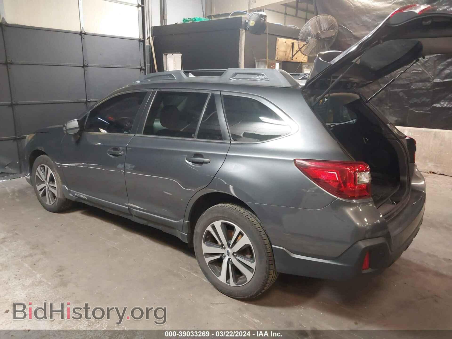 2018 SUBARU OUTBACK - VIN: 4S4BSANC9J3252191 - Фото 3