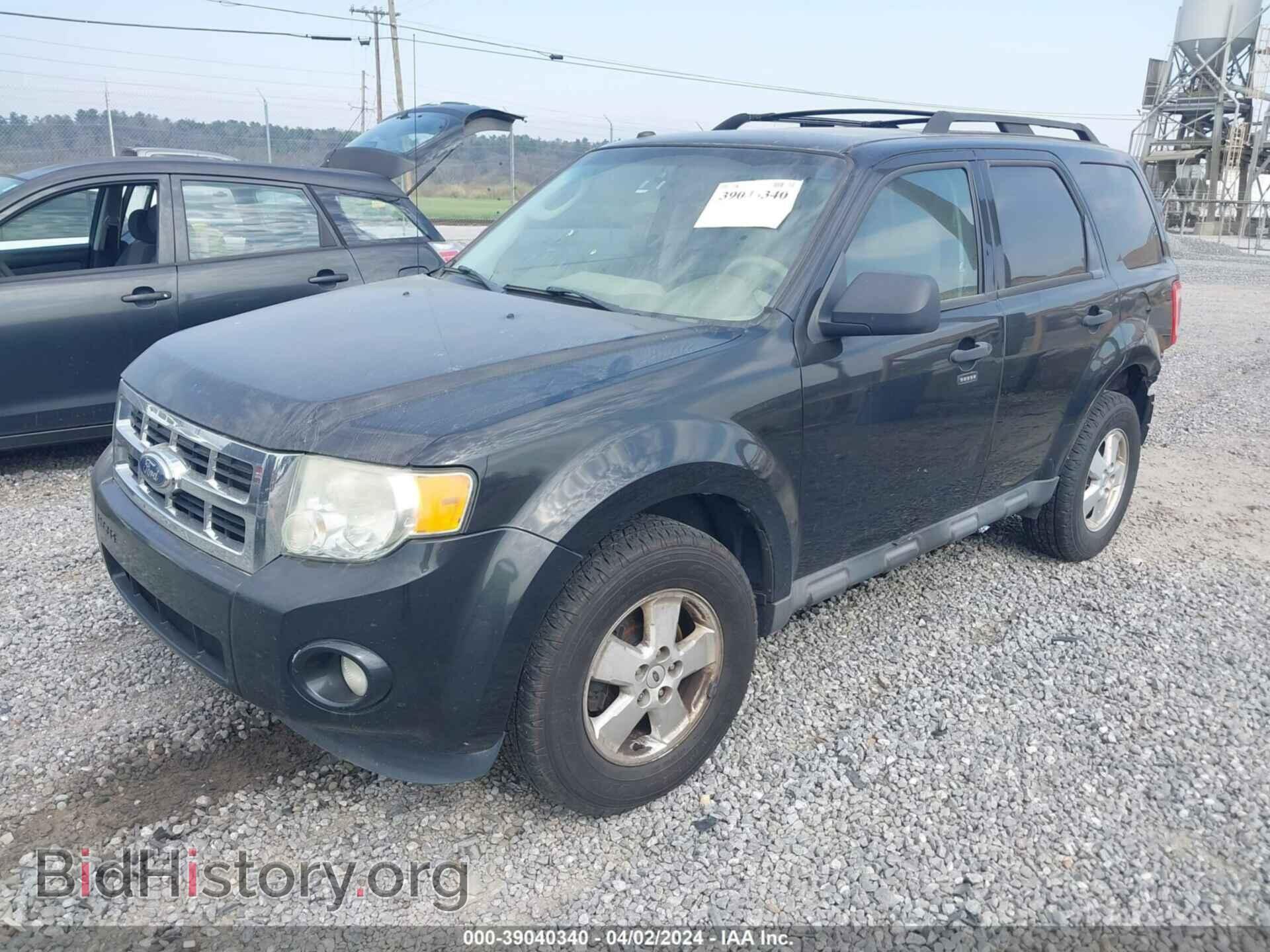 2011 FORD ESCAPE - VIN: 1FMCU0D77BKB83747 - Photo 2