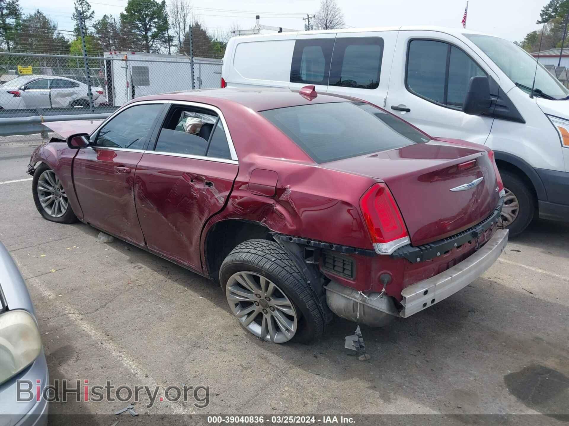 2019 CHRYSLER 300 - VIN: 2C3CCAAG0KH623515 - Фото 3