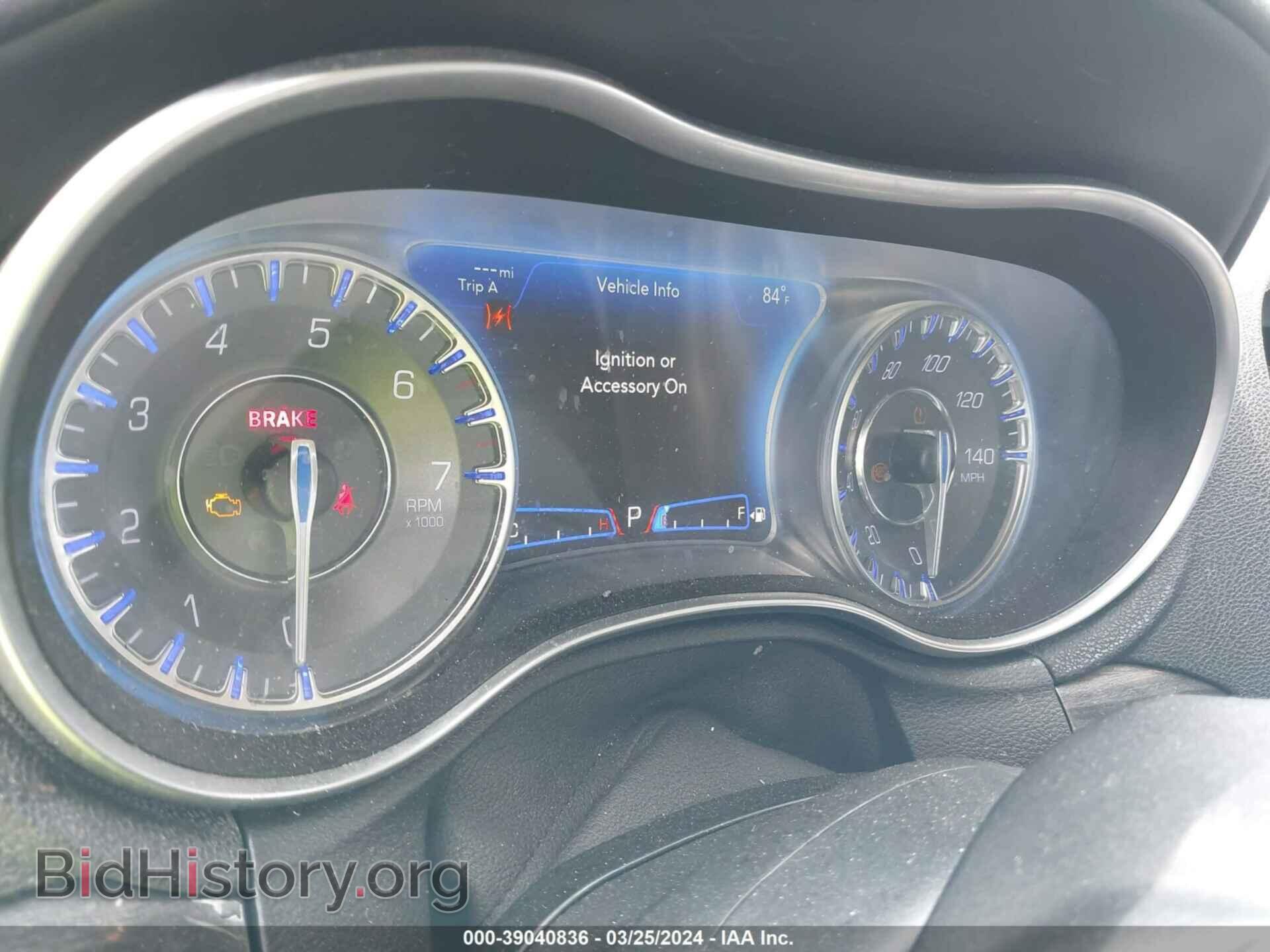2019 CHRYSLER 300 - VIN: 2C3CCAAG0KH623515 - Фото 7