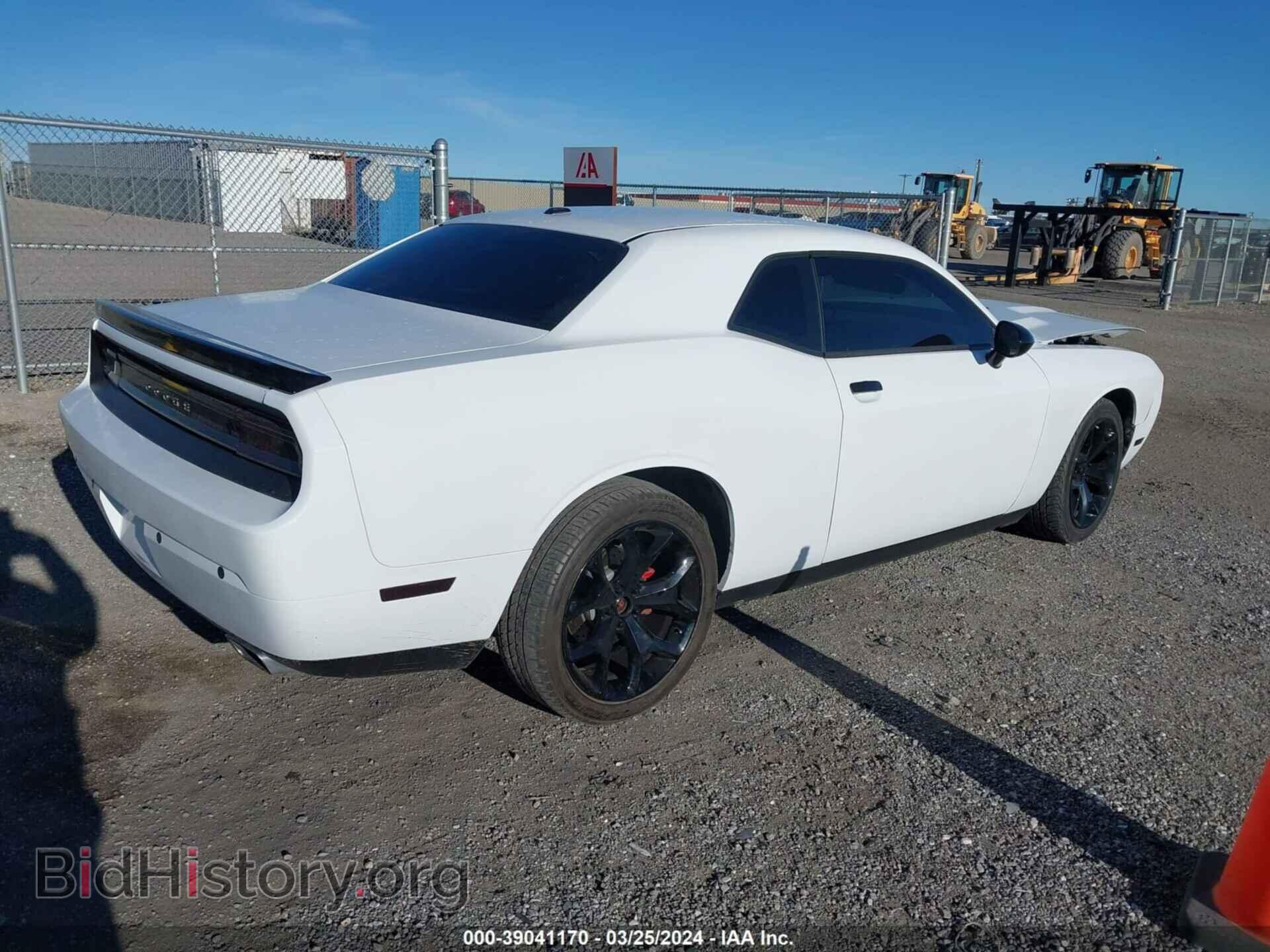 2014 DODGE CHALLENGER - VIN: 2C3CDYAG4EH104459 - Фото 4