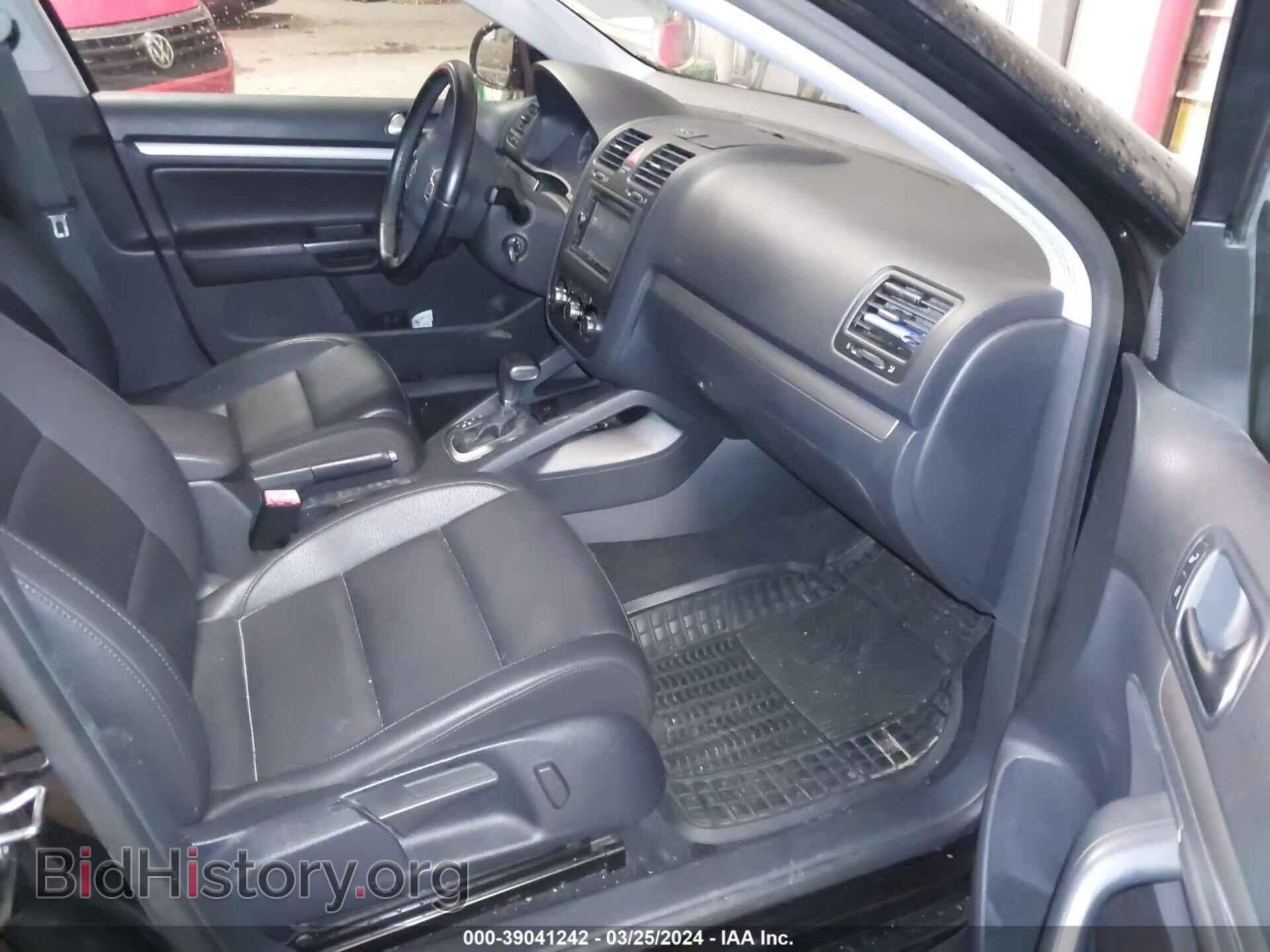 2010 VOLKSWAGEN JETTA - VIN: 3VWAX7AJ4AM072556 - Фото 5