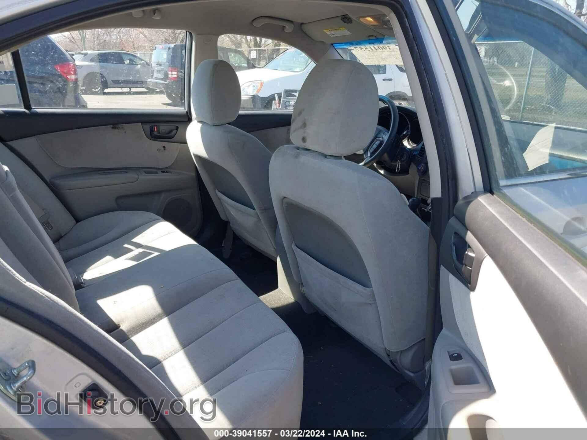 2009 KIA OPTIMA - VIN: KNAGE228595300631 - Фото 8