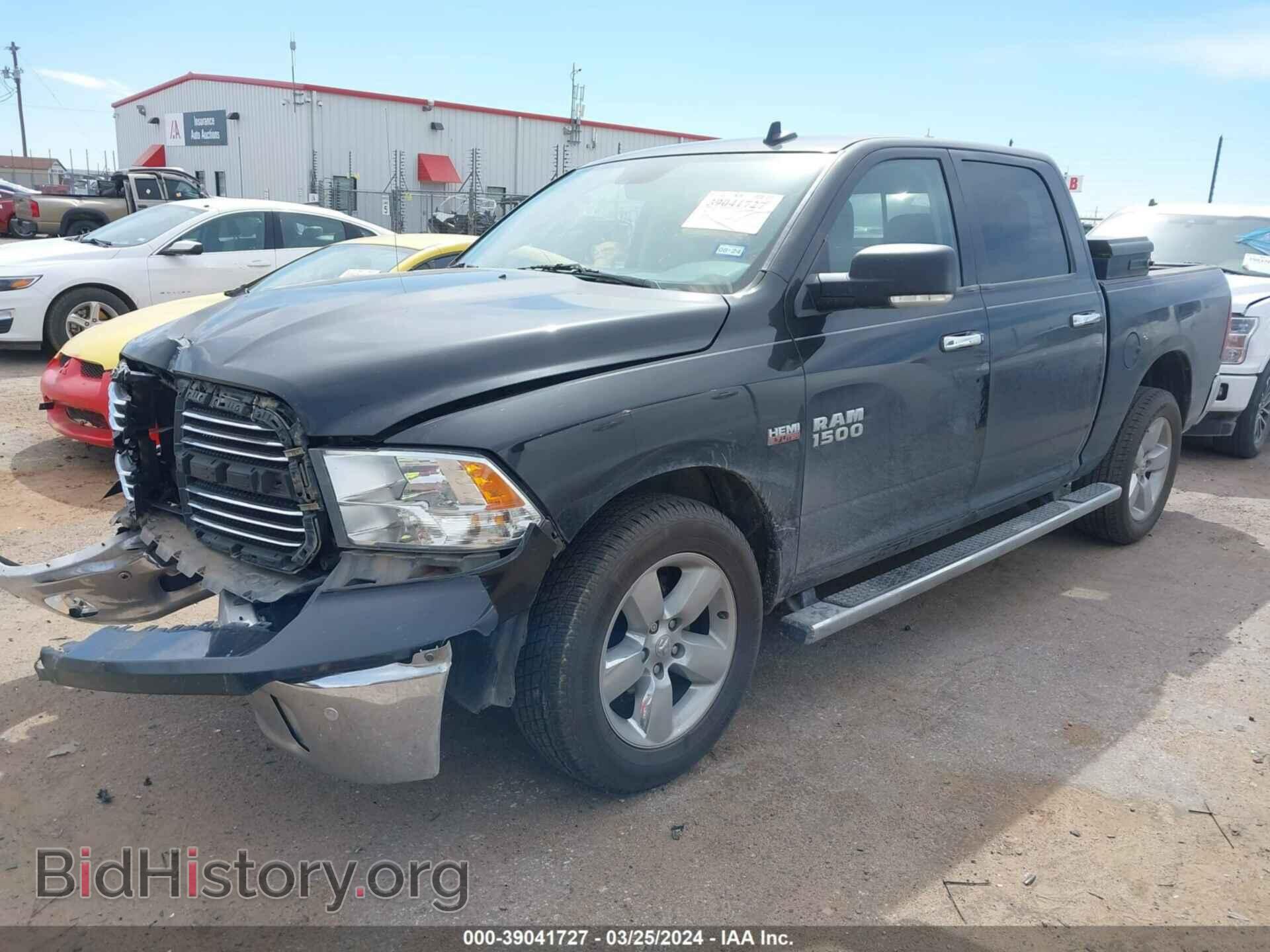 2016 RAM 1500 - VIN: 3C6RR6LT1GG388360 - Фото 2