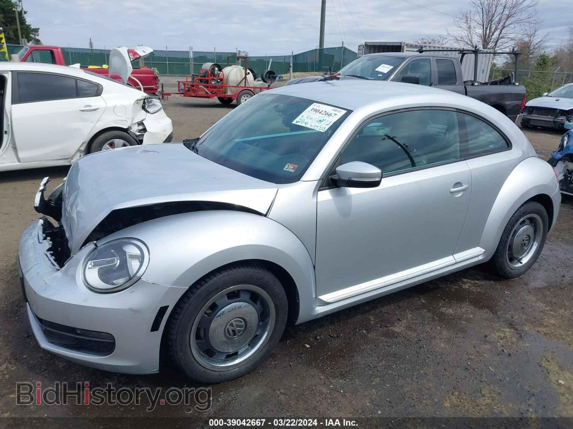 2012 VOLKSWAGEN BEETLE - VIN: 3VWJP7AT6CM626152 - Фото 2