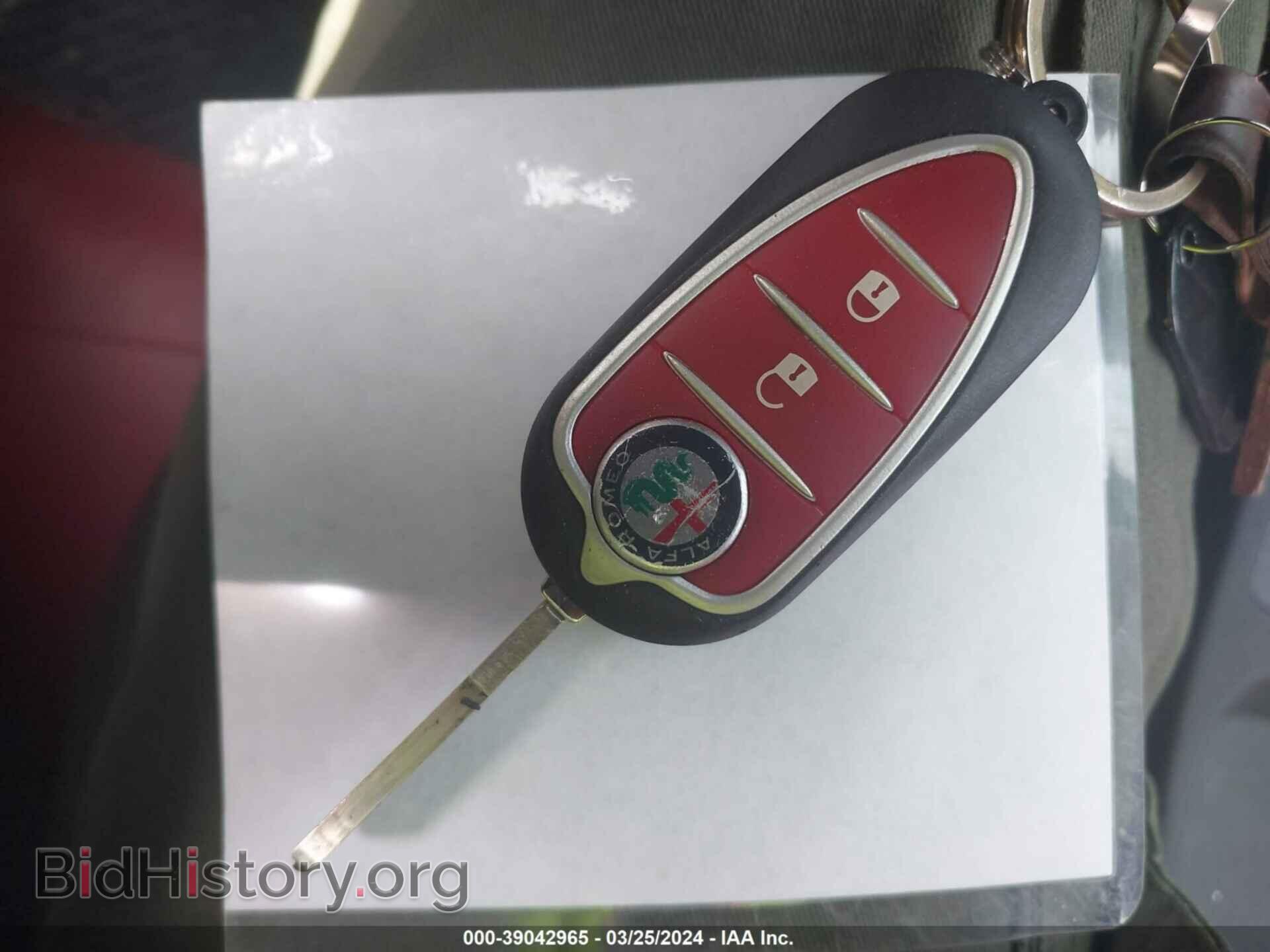 2017 ALFA ROMEO 4C - VIN: ZARBAAA4XHM244987 - Фото 11