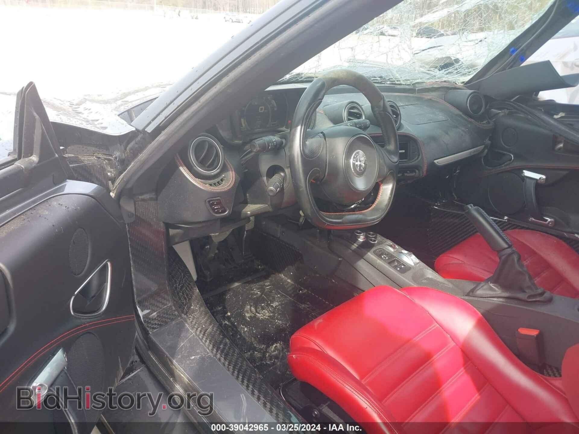 2017 ALFA ROMEO 4C - VIN: ZARBAAA4XHM244987 - Фото 5