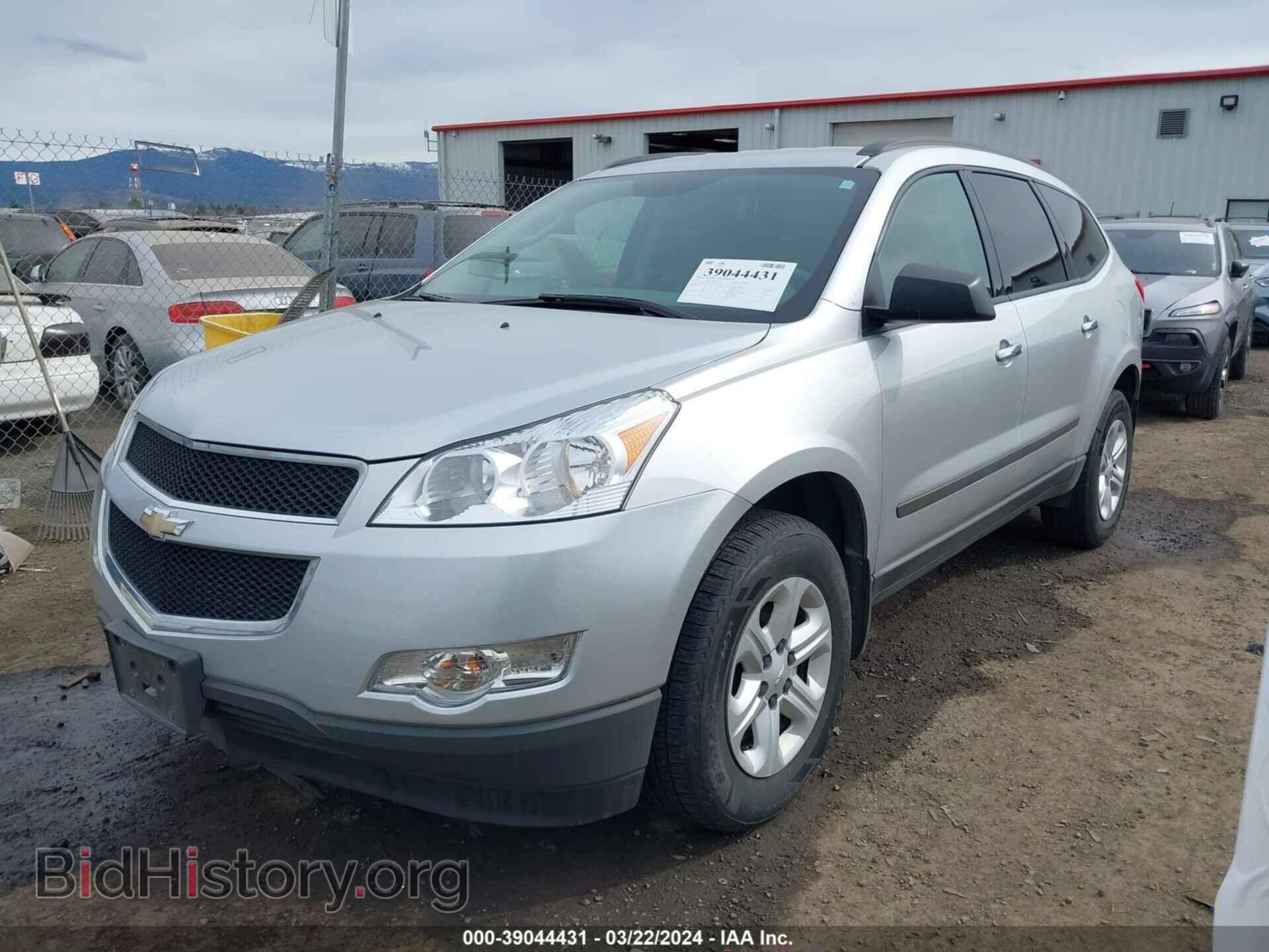 2012 CHEVROLET TRAVERSE - VIN: 1GNKVFED4CJ367661 - Фото 2