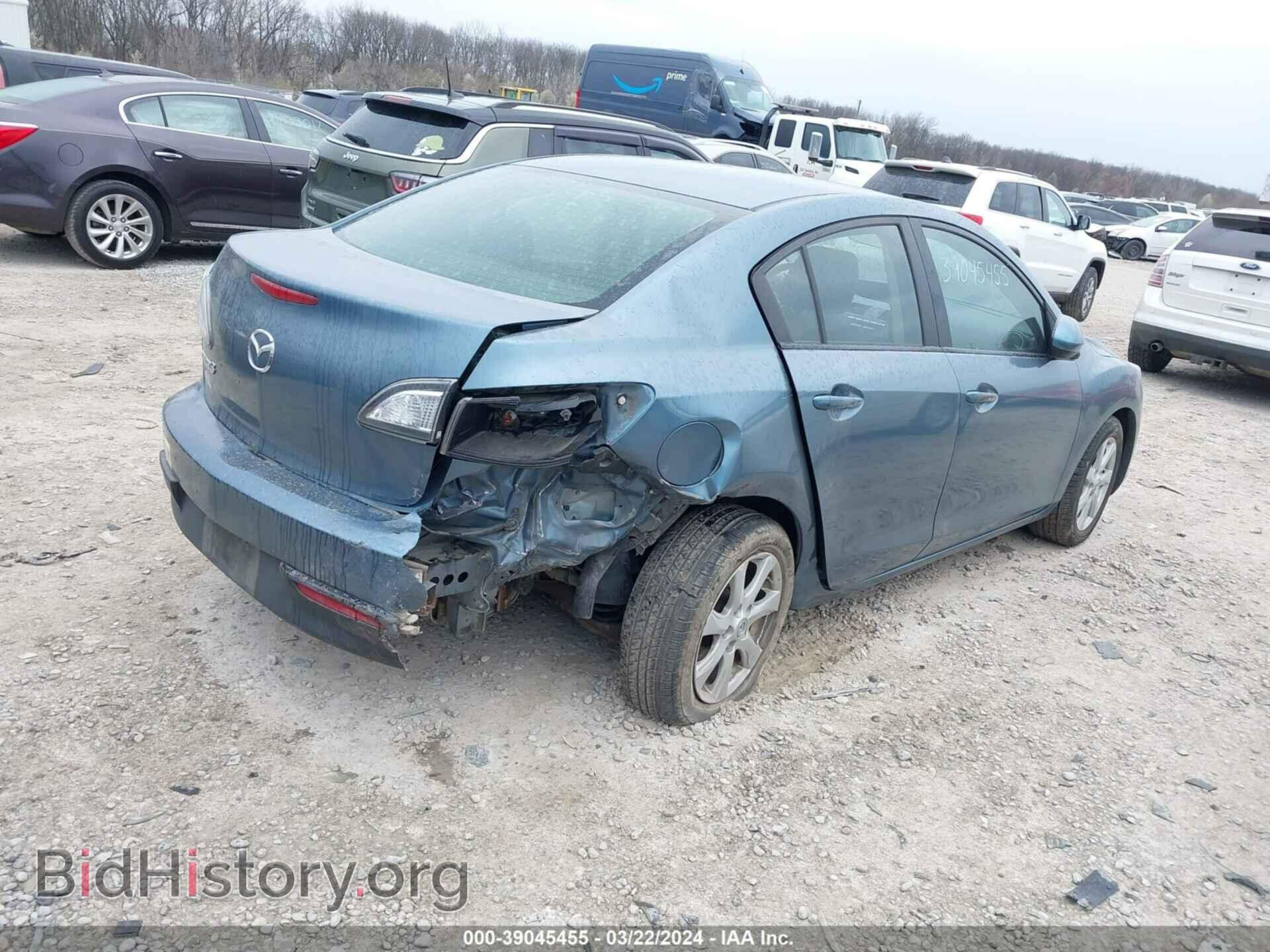 2011 MAZDA MAZDA3 - VIN: JM1BL1VF8B1457266 - Фото 4