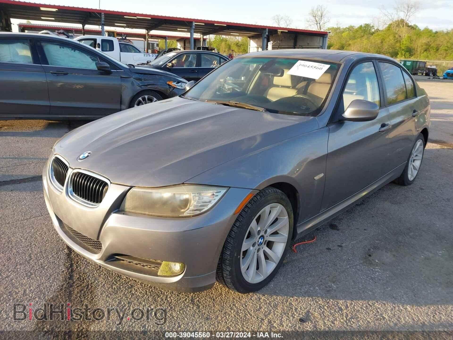 2011 BMW 328I - VIN: WBAPH7C54BE679779 - Фото 2