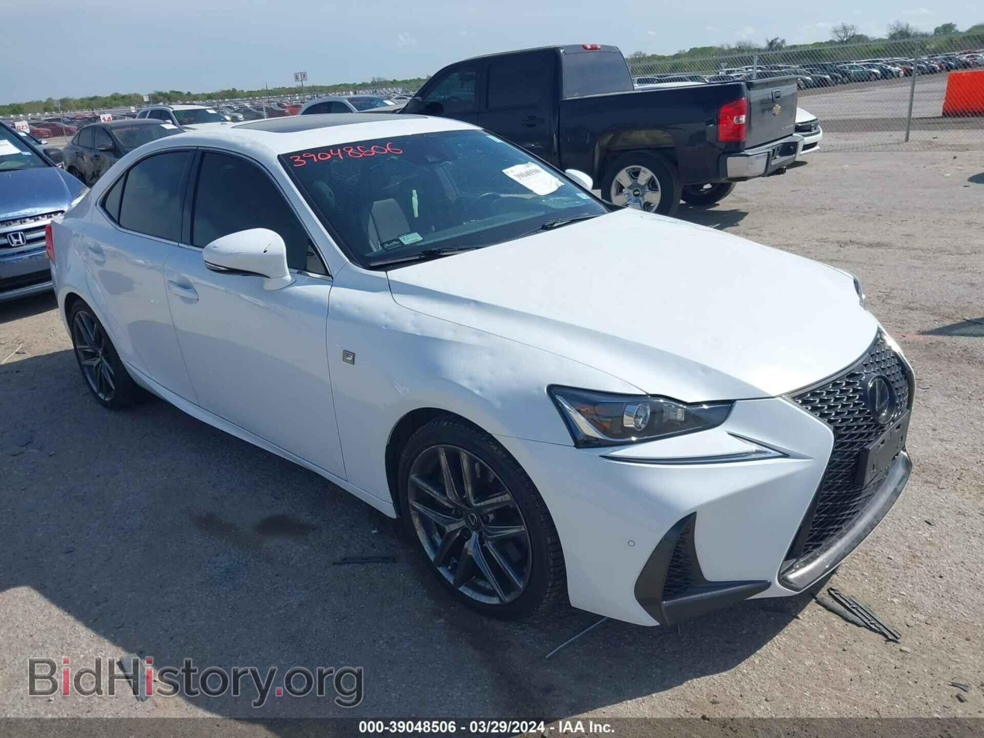 Фотография JTHGA1D28L5103170 - LEXUS IS 300 2020
