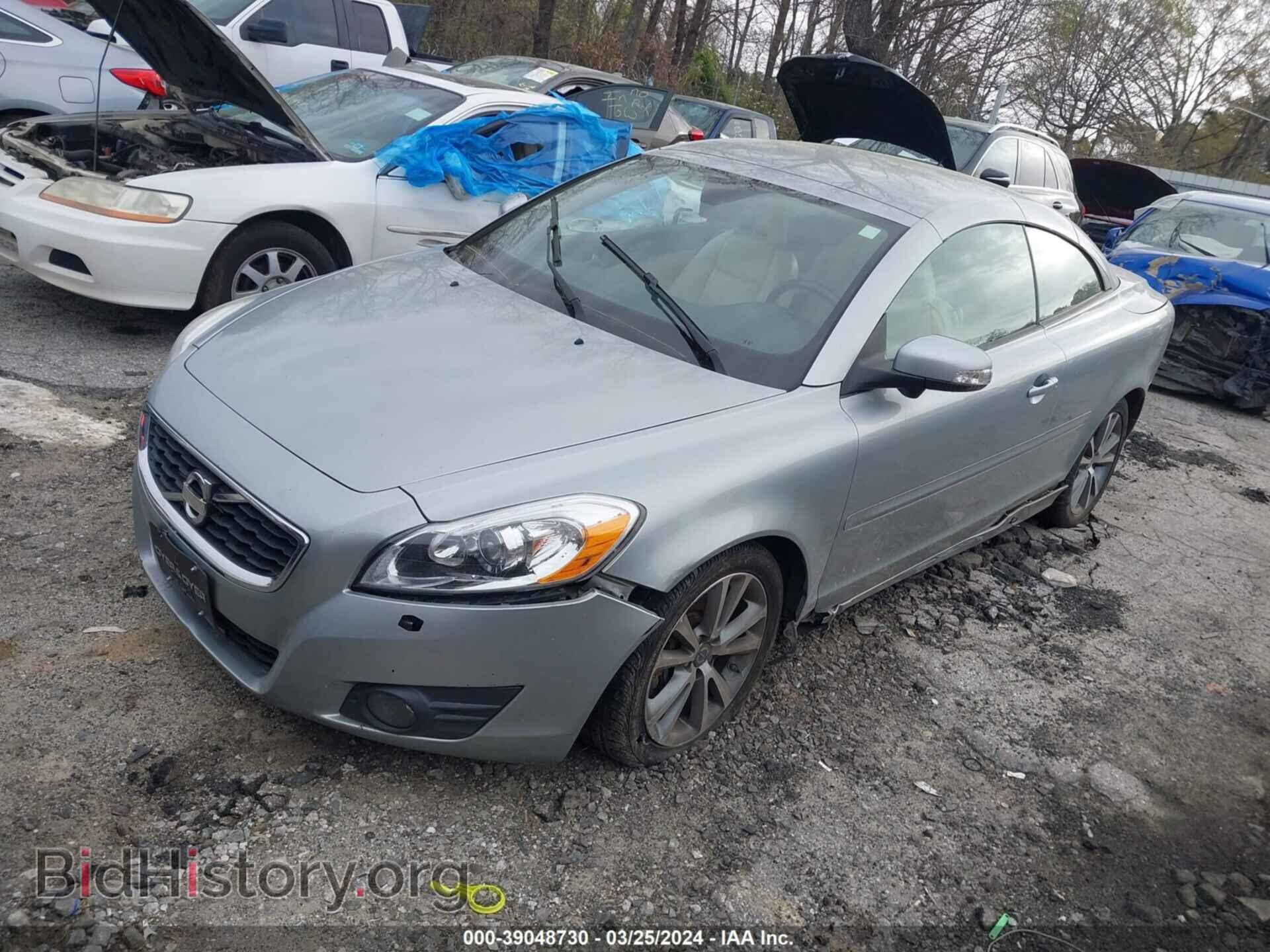 2011 VOLVO C70 - VIN: YV1672MC3BJ109873 - Фото 2