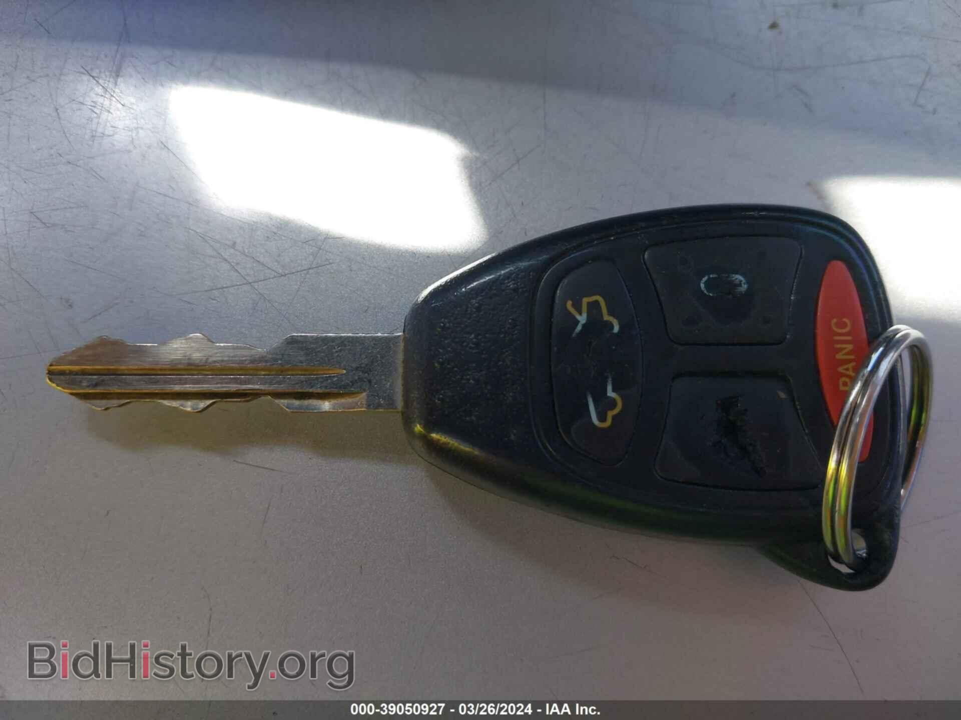 2006 CHRYSLER 300 - VIN: 2C3KA53G46H230077 - Фото 11