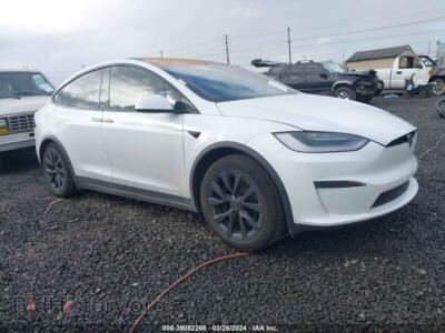 2022 Tesla MODEL X, white — VIN 7SAXCDE54NF341852, IAAI