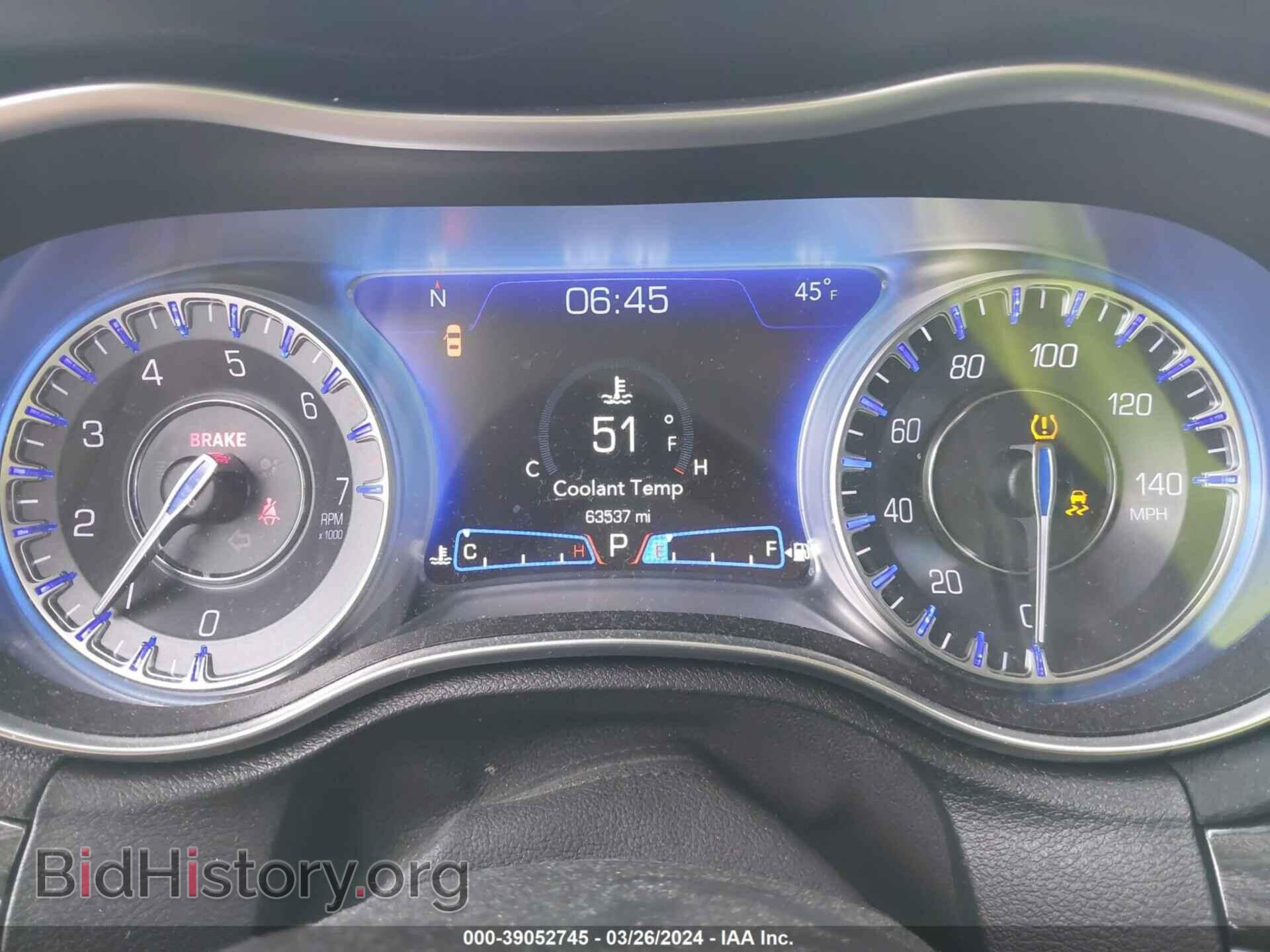 2019 CHRYSLER 300 - VIN: 2C3CCAAG2KH610328 - Фото 7