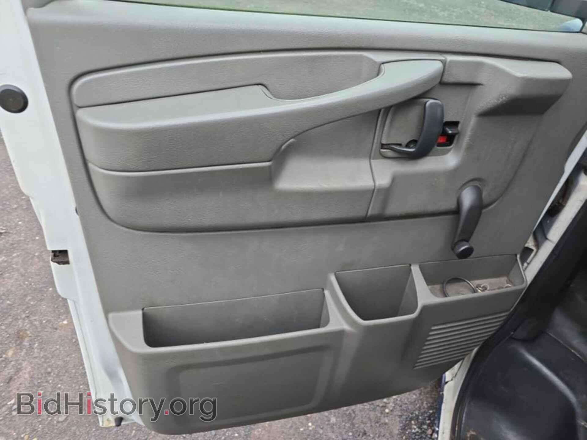 Фотография 1GCSGAFX2B1124864 - CHEVROLET EXPRESS 1500 2011