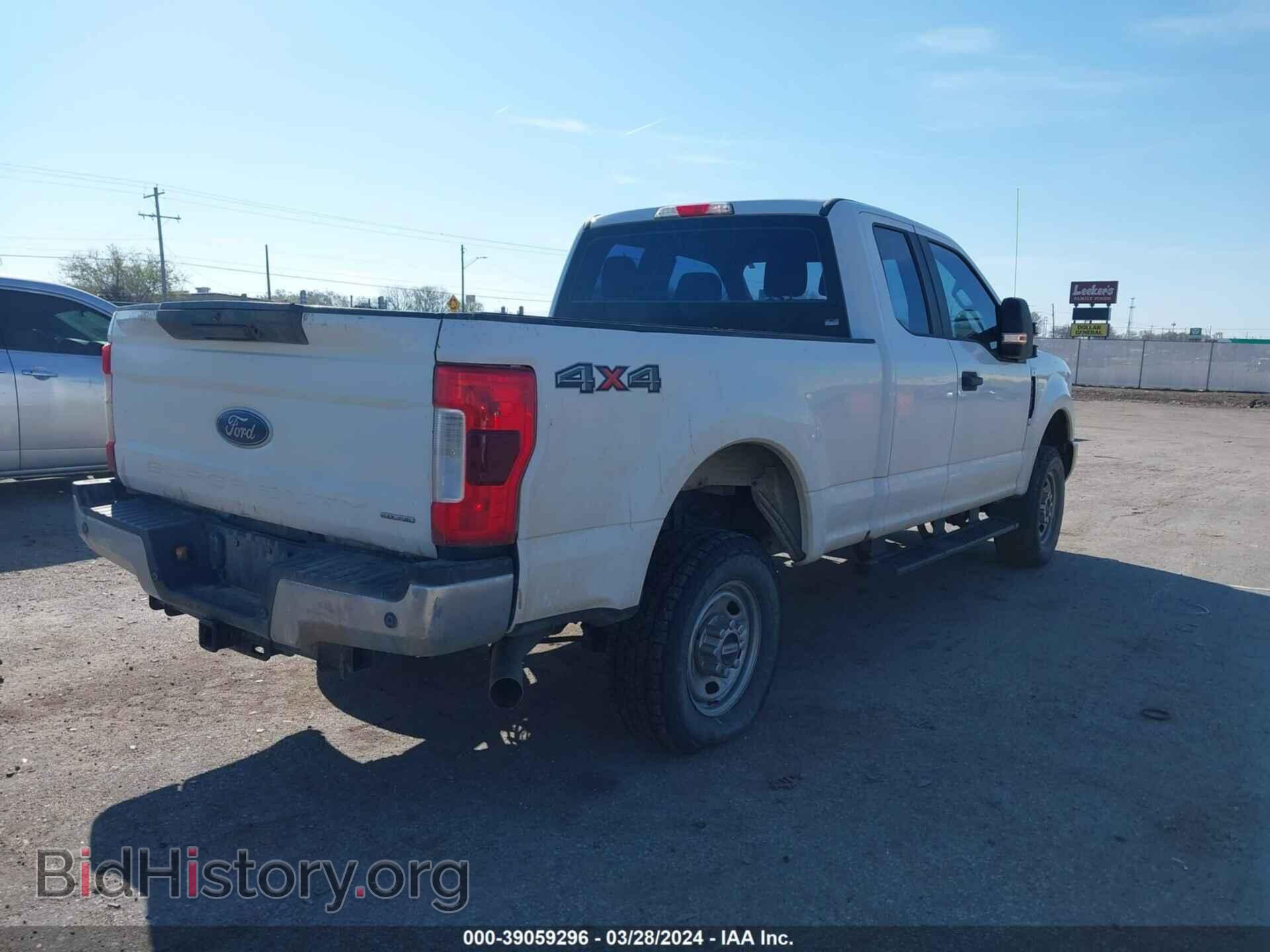 2017 FORD F-250 - VIN: 1FT7X2B60HEE84516 - Фото 4
