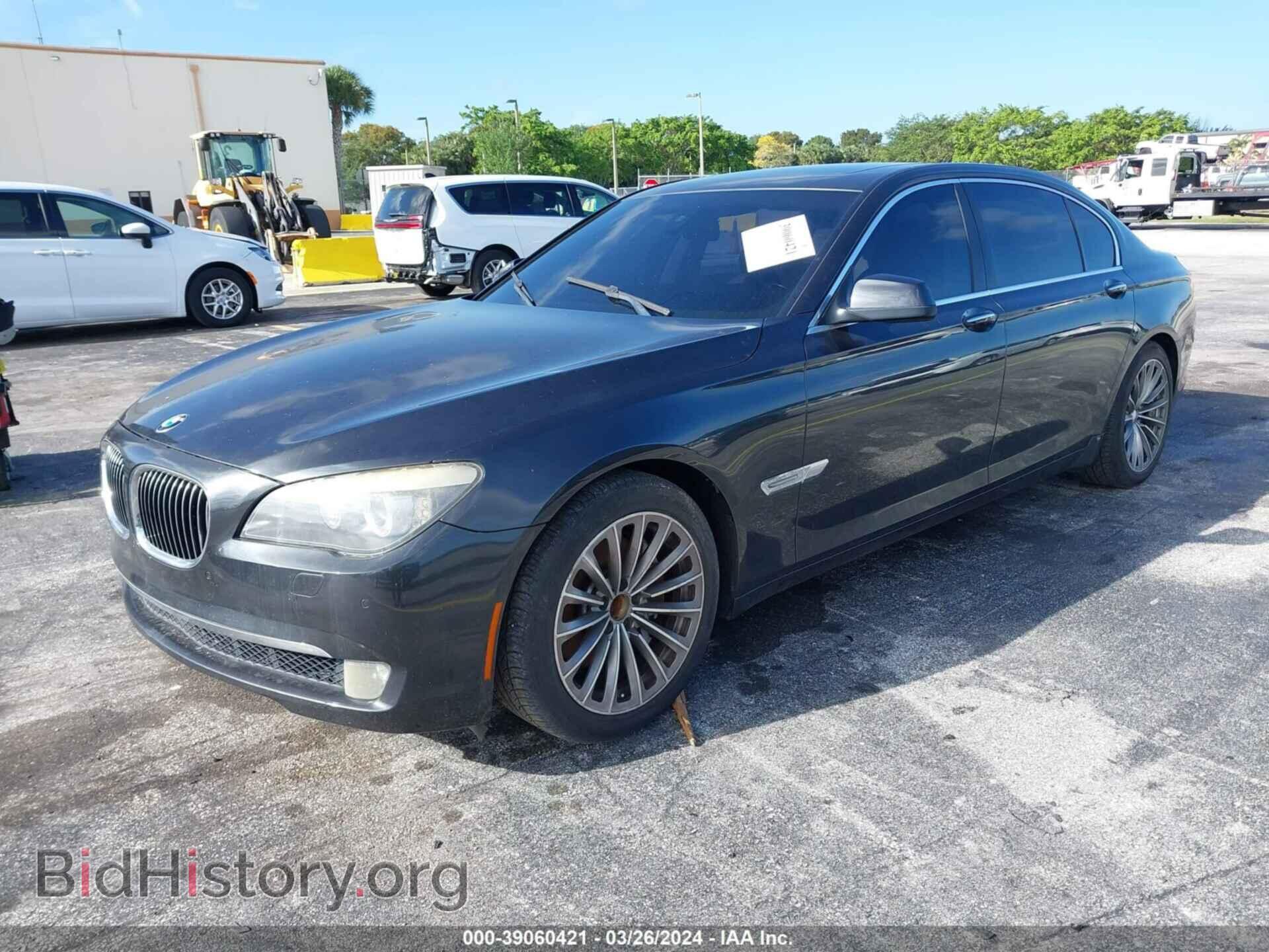 2011 BMW 740LI - VIN: WBAKB4C51BC574123 - Фото 2