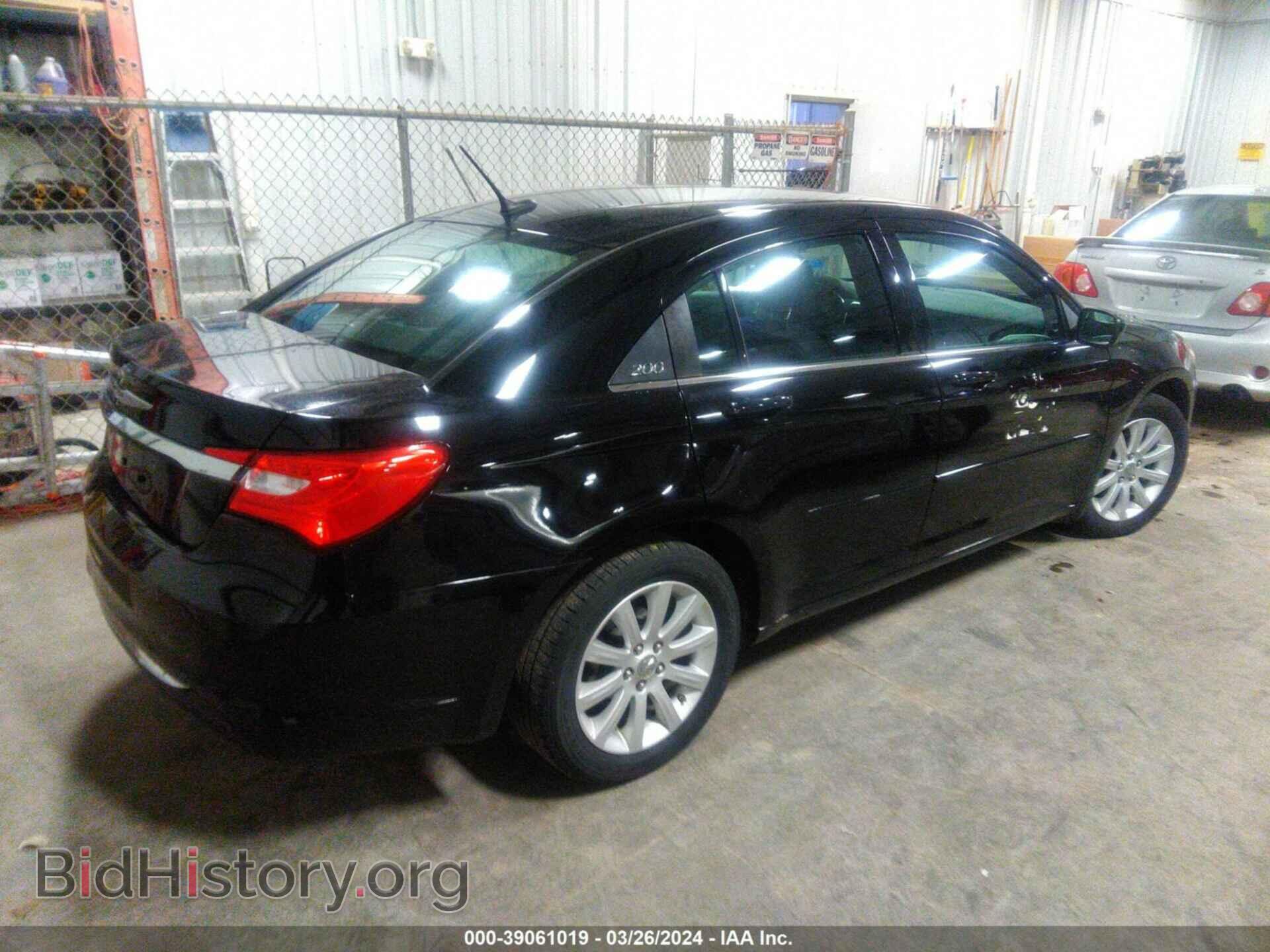 2014 CHRYSLER 200 - VIN: 1C3CCBBG6EN183963 - Фото 4