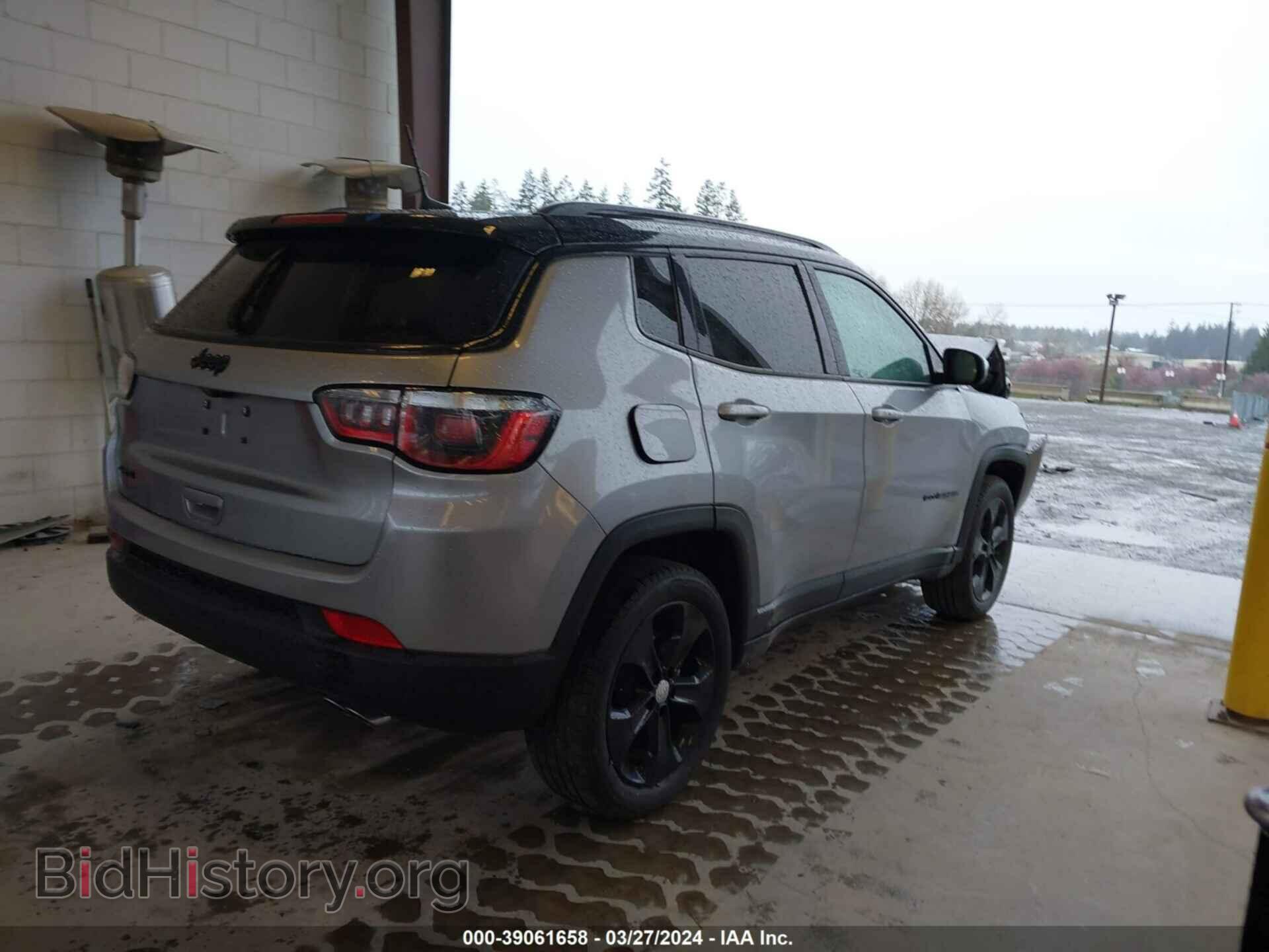 2019 JEEP COMPASS - VIN: 3C4NJDBB7KT621301 - Фото 4