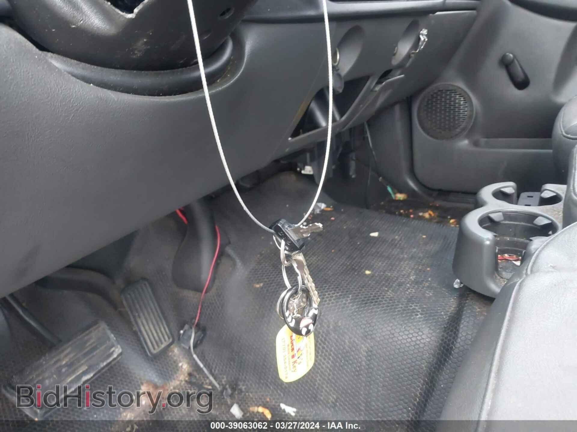 2005 CHEVROLET SILVERADO 1500 - VIN: 1GCEC19VX5Z252584 - Фото 11