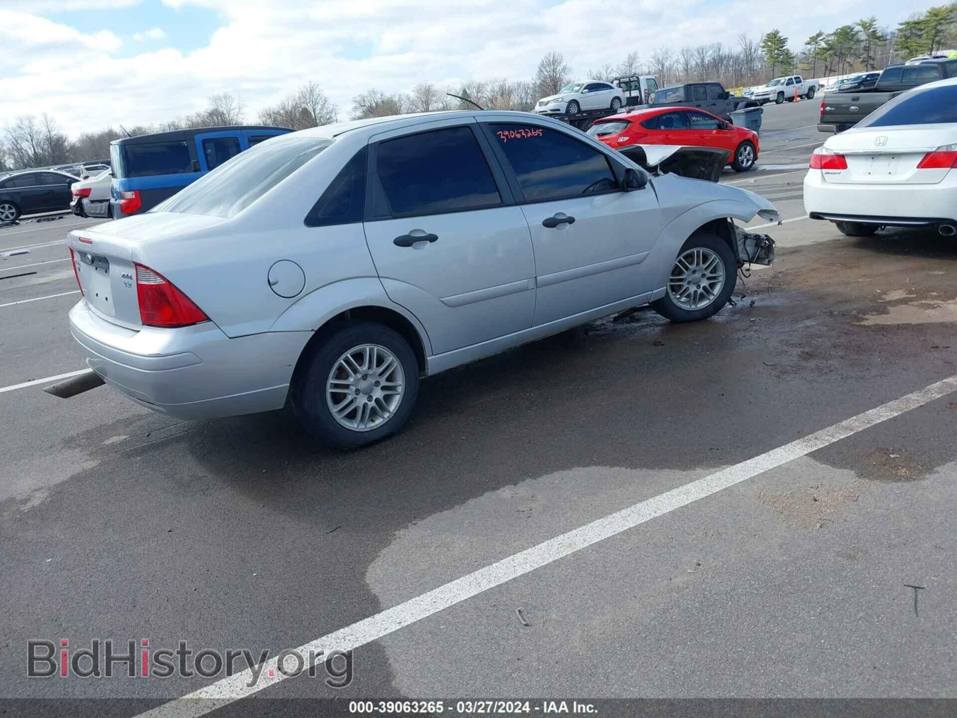 2006 FORD FOCUS - VIN: 1FAFP34N16W225147 - Фото 4