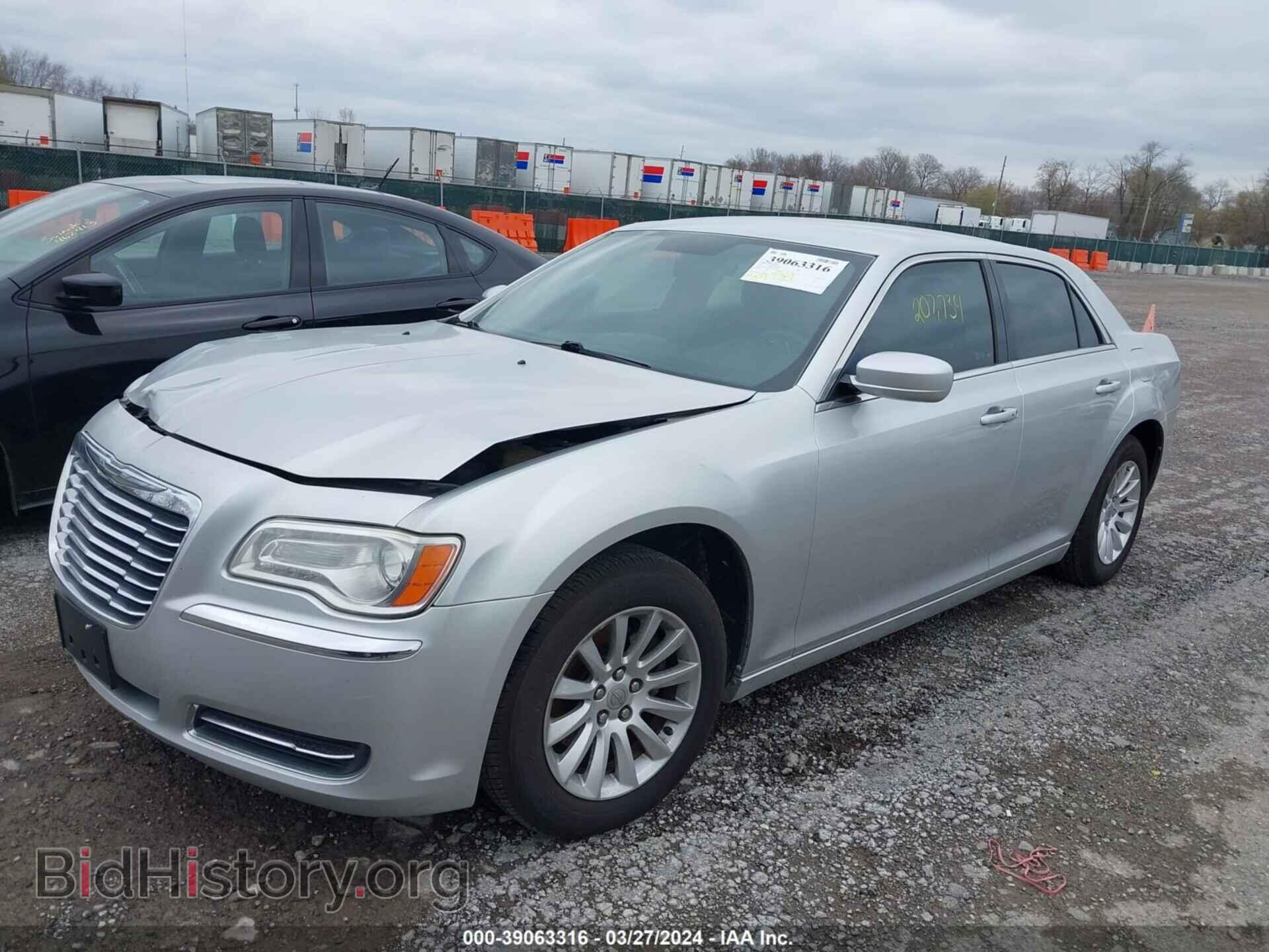 2012 CHRYSLER 300 - VIN: 2C3CCAAGXCH104912 - Фото 2