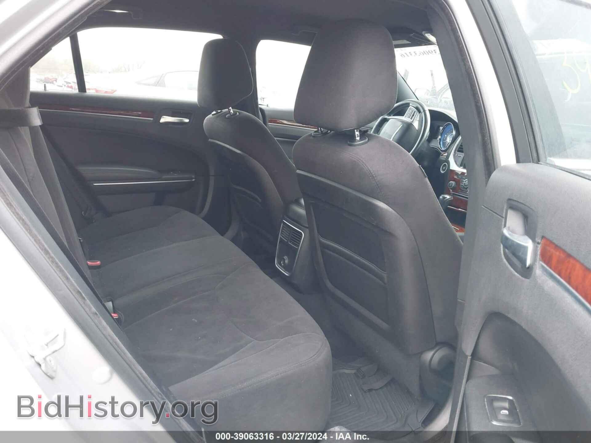 2012 CHRYSLER 300 - VIN: 2C3CCAAGXCH104912 - Фото 8