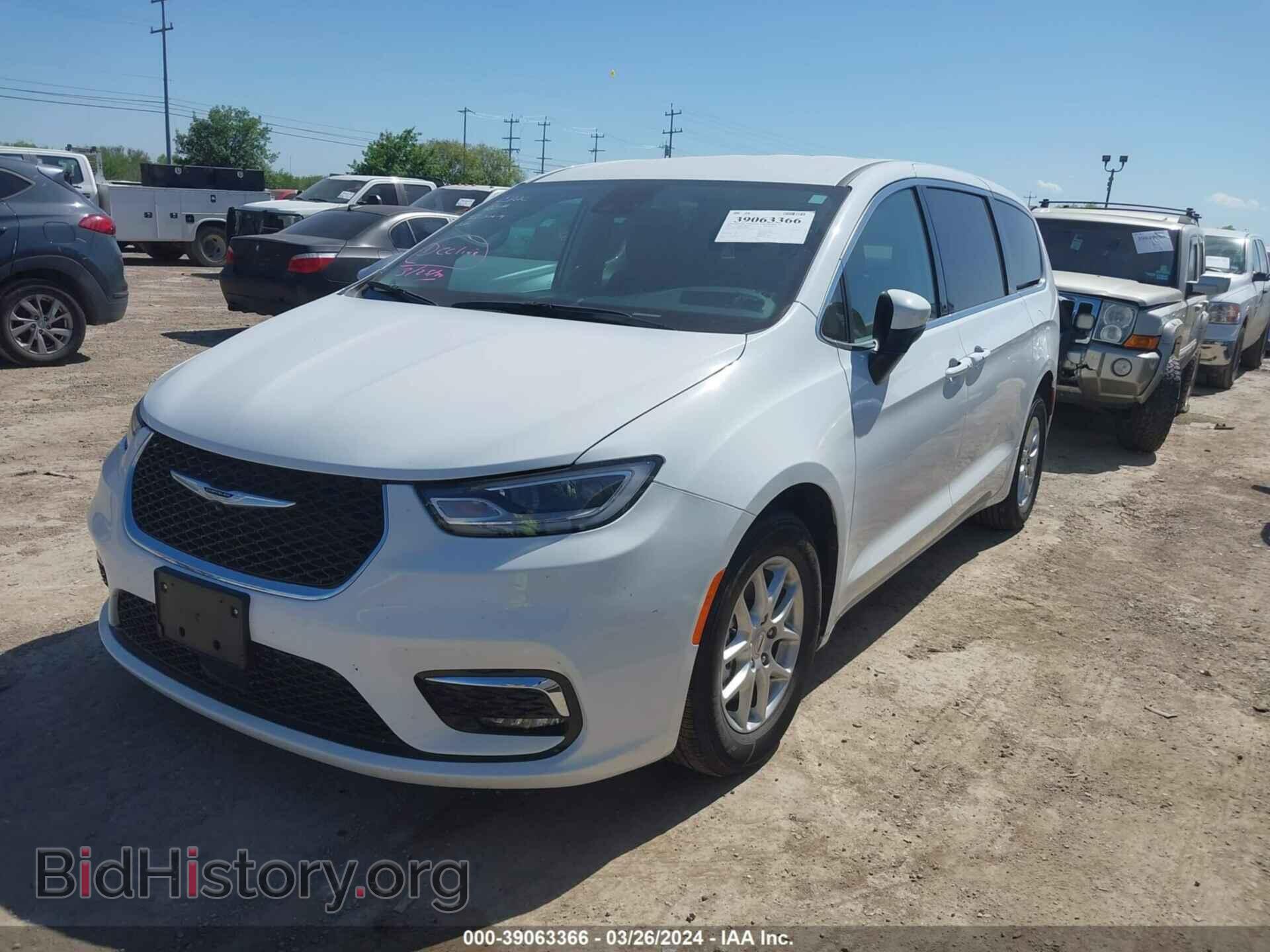 2023 CHRYSLER PACIFICA - VIN: 2C4RC1BG1PR620855 - Фото 2