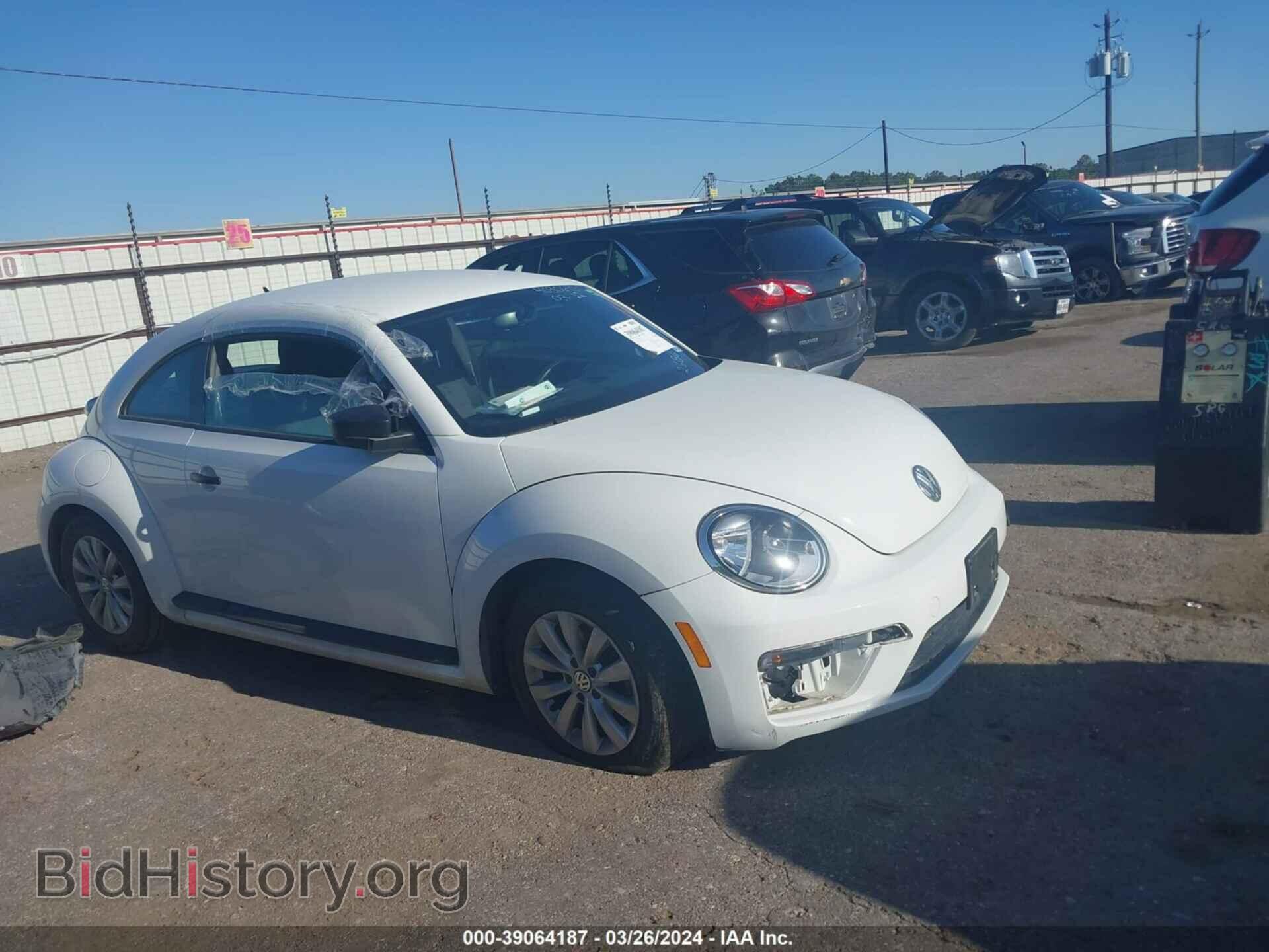 Photo 3VWFD7AT2JM702686 - VOLKSWAGEN BEETLE 2018