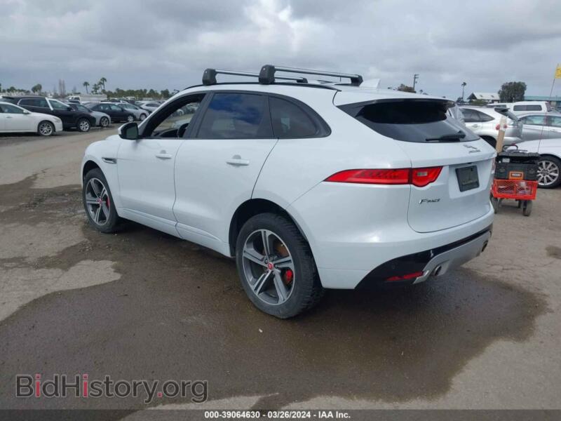 2017 Jaguar F-PACE (VIN SADCM2BV7HA889945) — фото 3 из 16