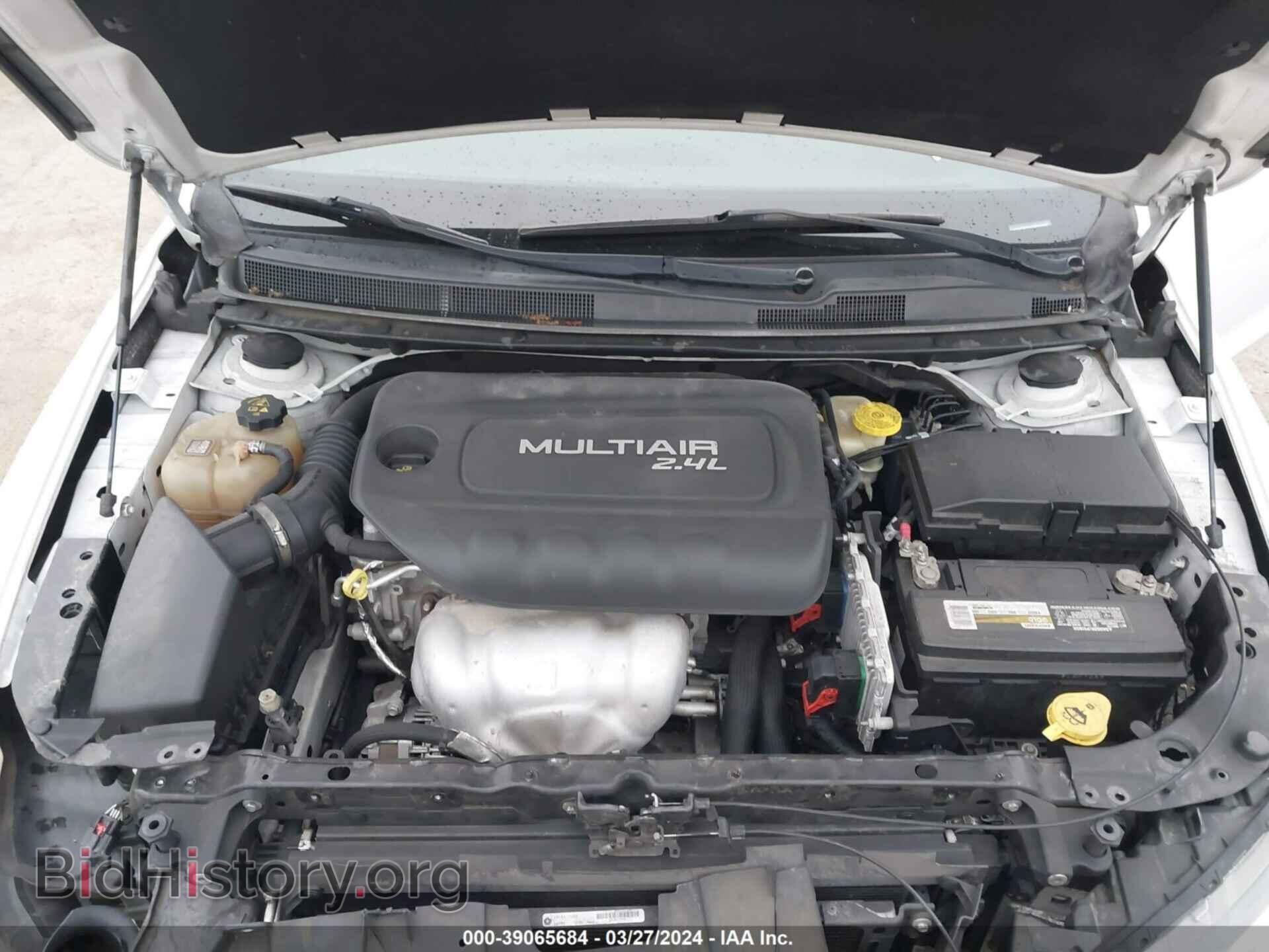 2016 CHRYSLER 200 - VIN: 1C3CCCAB0GN117259 - Фото 10