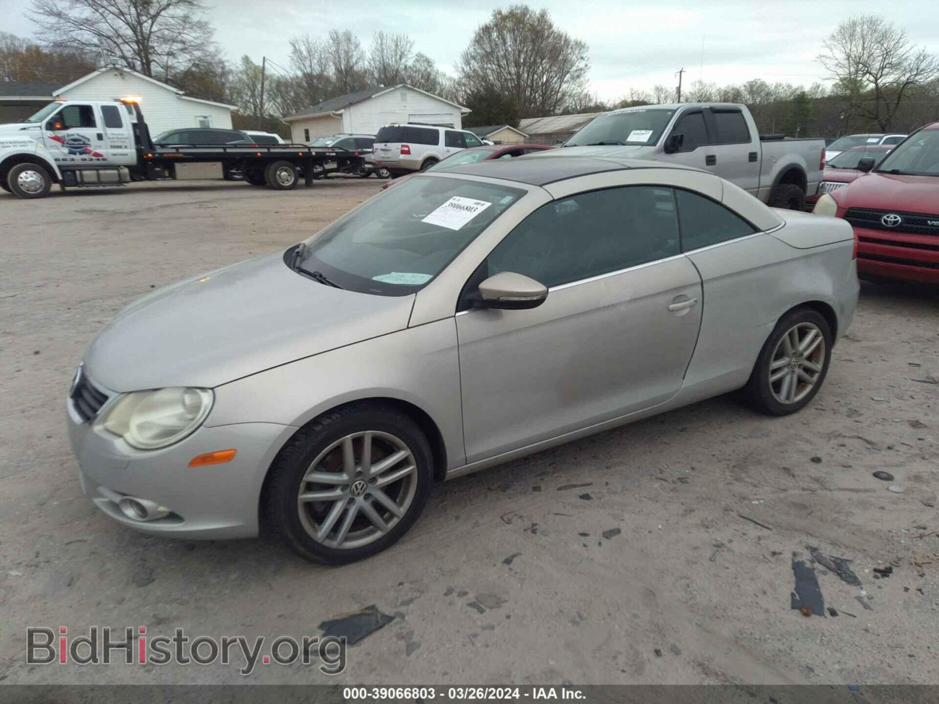2009 VOLKSWAGEN EOS - VIN: WVWFA71F49V014468 - Фото 2
