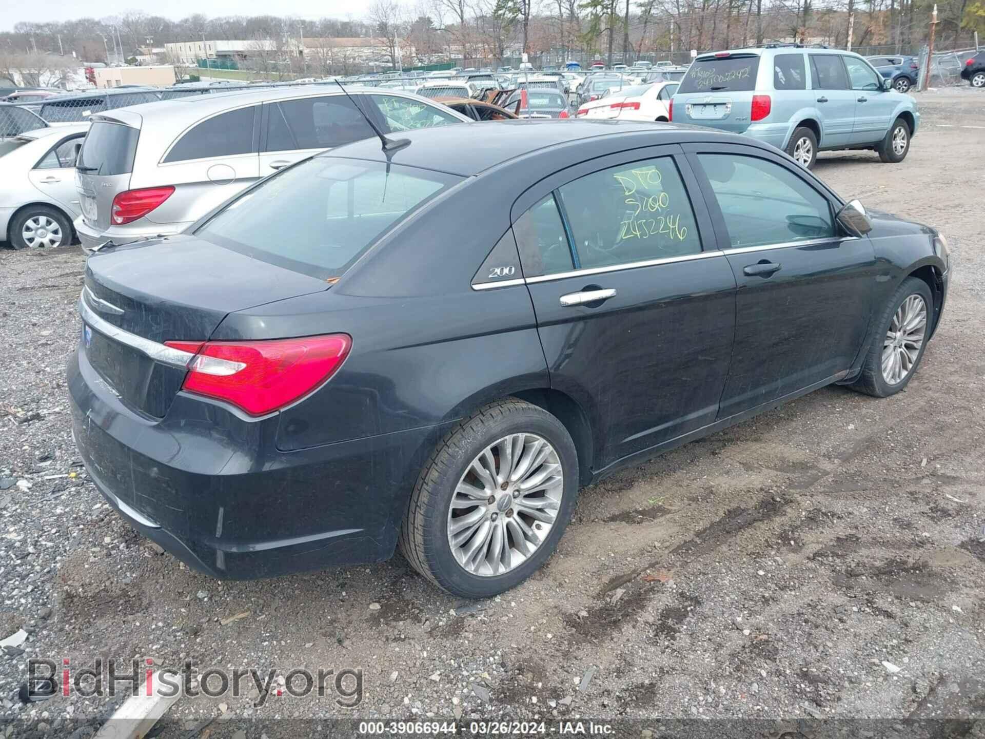2011 CHRYSLER 200 - VIN: 1C3BC2FGXBN516585 - Фото 4