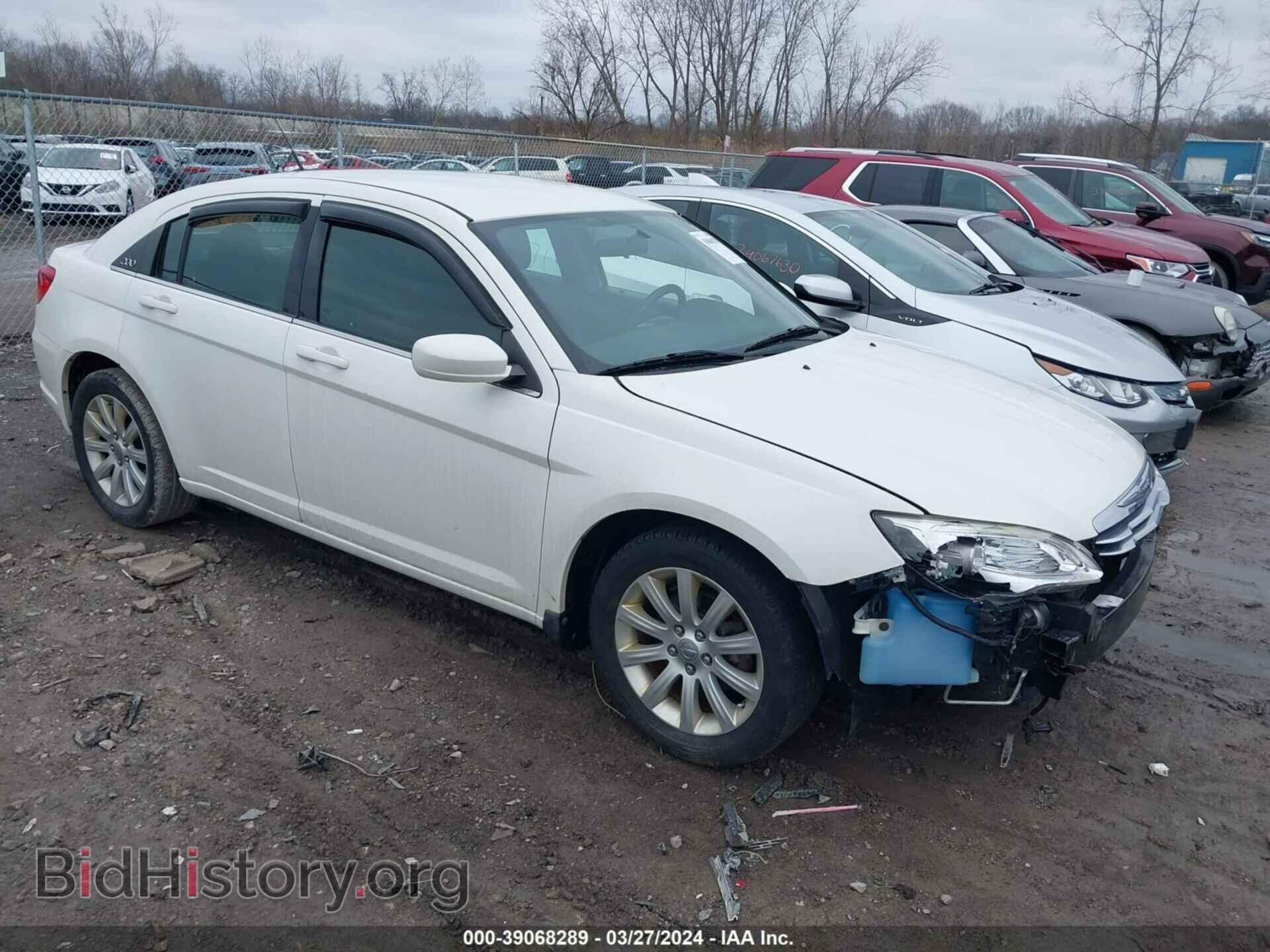Фотография 1C3BC1FG6BN515198 - CHRYSLER 200 2011